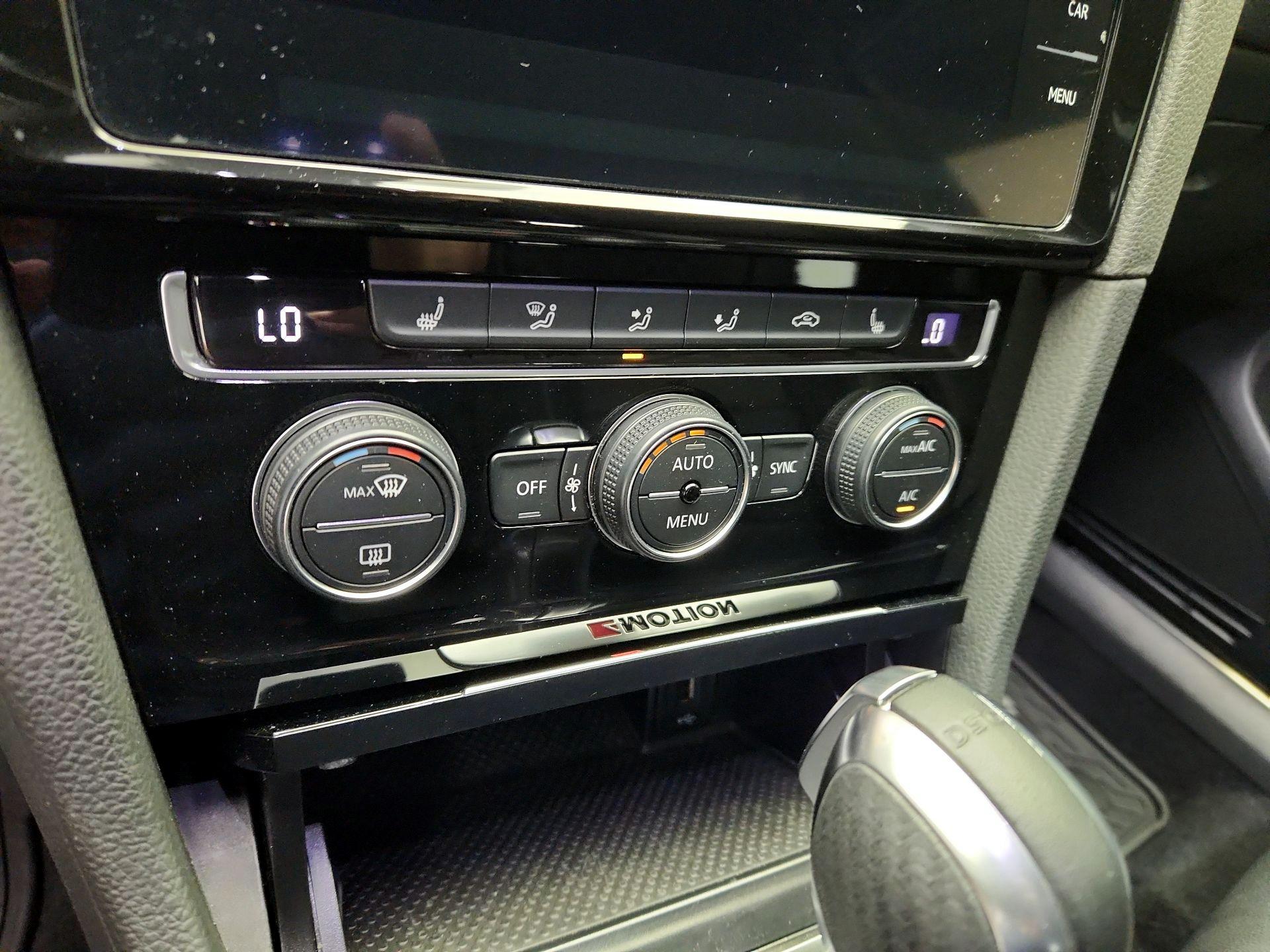 Thumbnail: 2018 Volkswagen Golf - 17