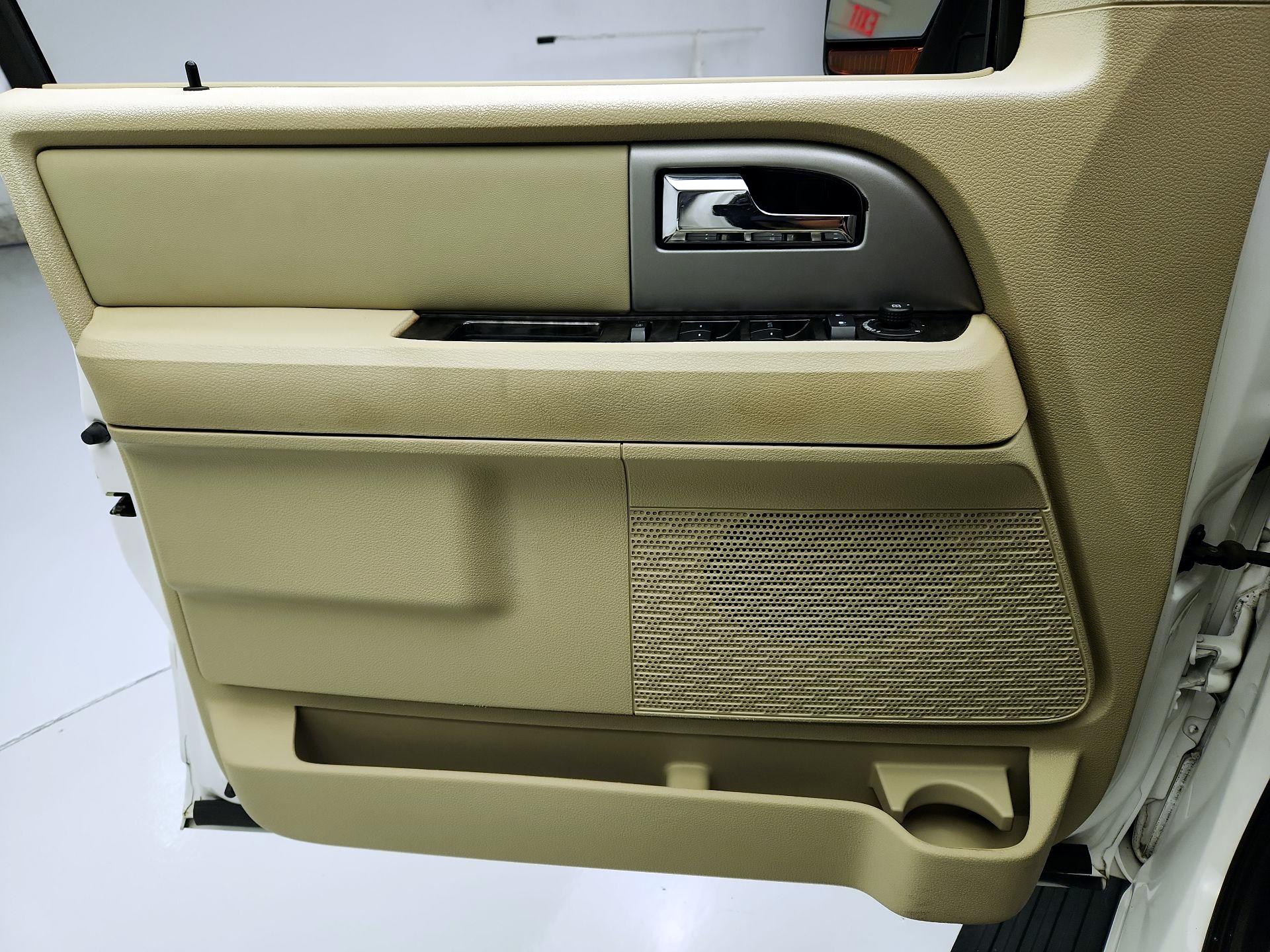 Thumbnail: 2017 Ford Expedition - 12