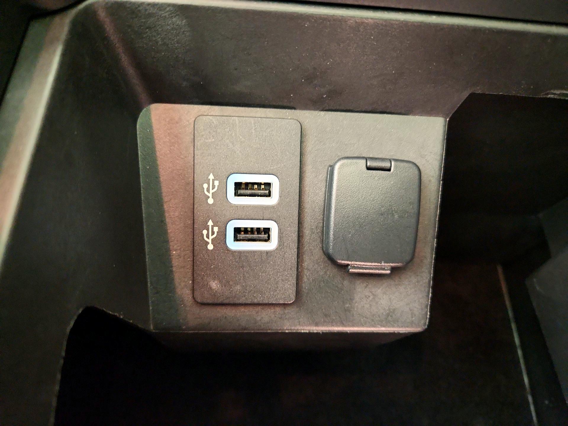 Thumbnail: 2017 Ford Expedition - 19