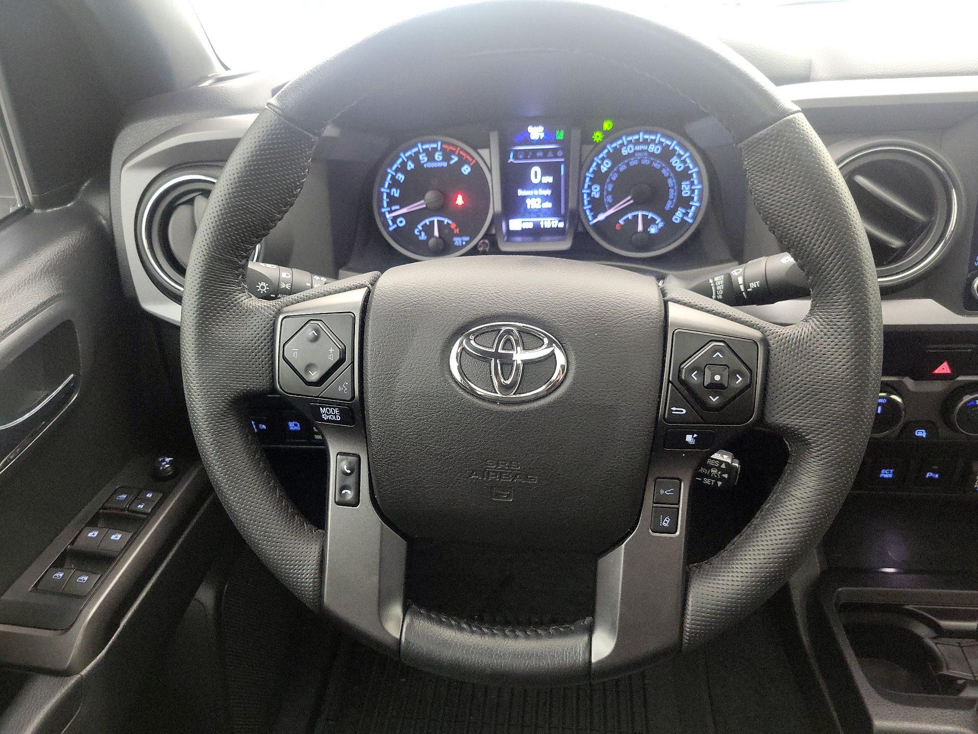 Thumbnail: 2022 Toyota Tacoma - 10