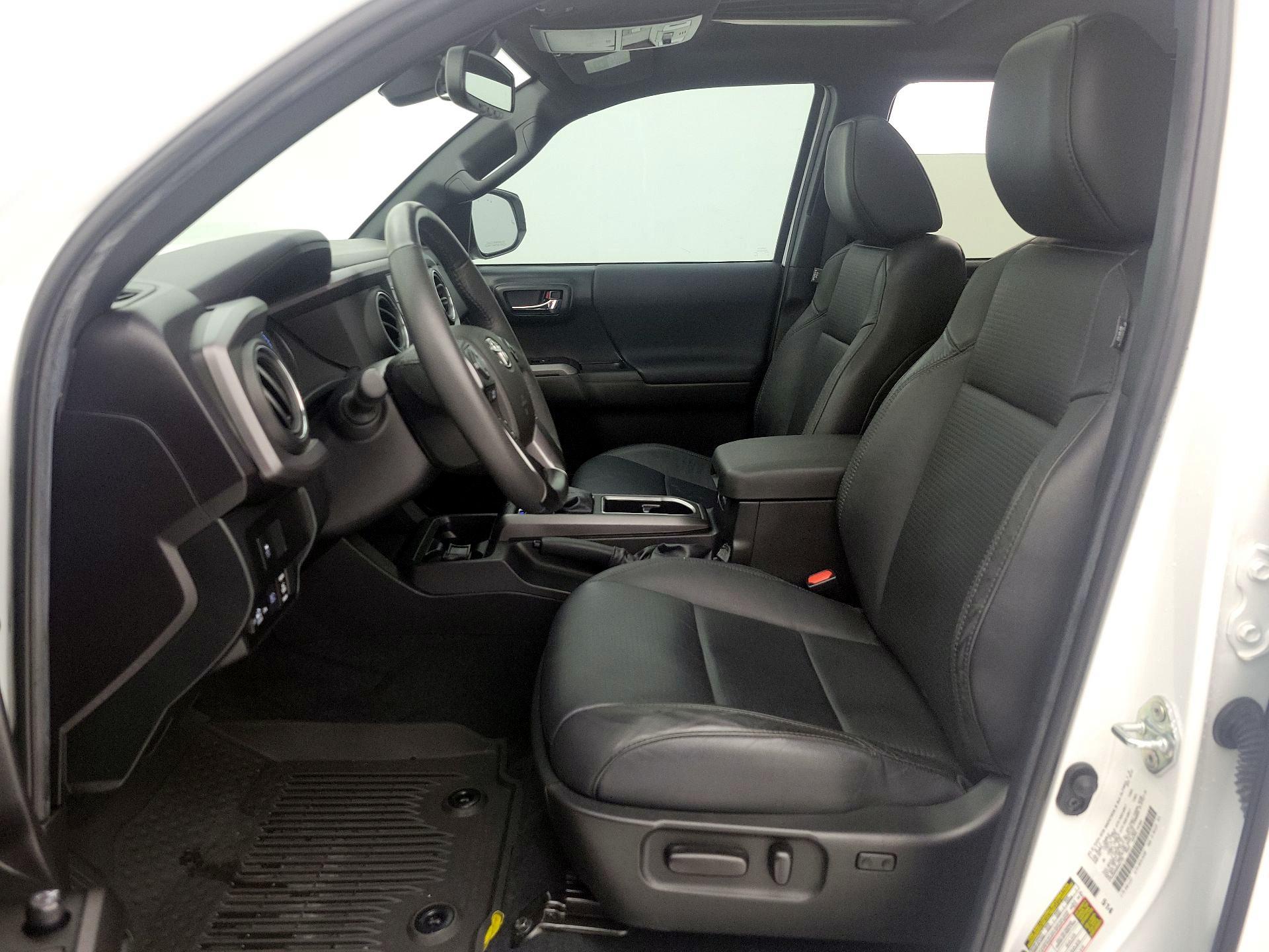 Thumbnail: 2022 Toyota Tacoma - 11