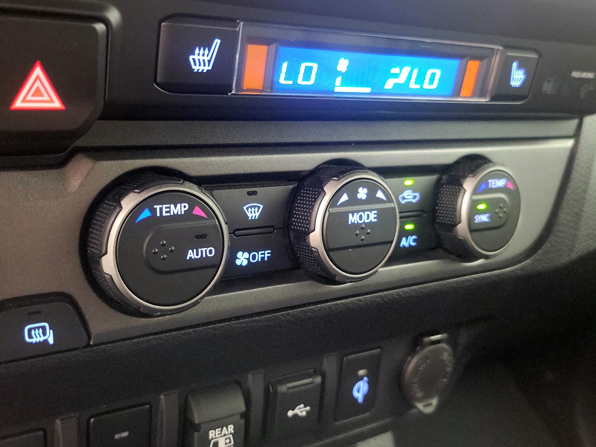 Thumbnail: 2022 Toyota Tacoma - 17