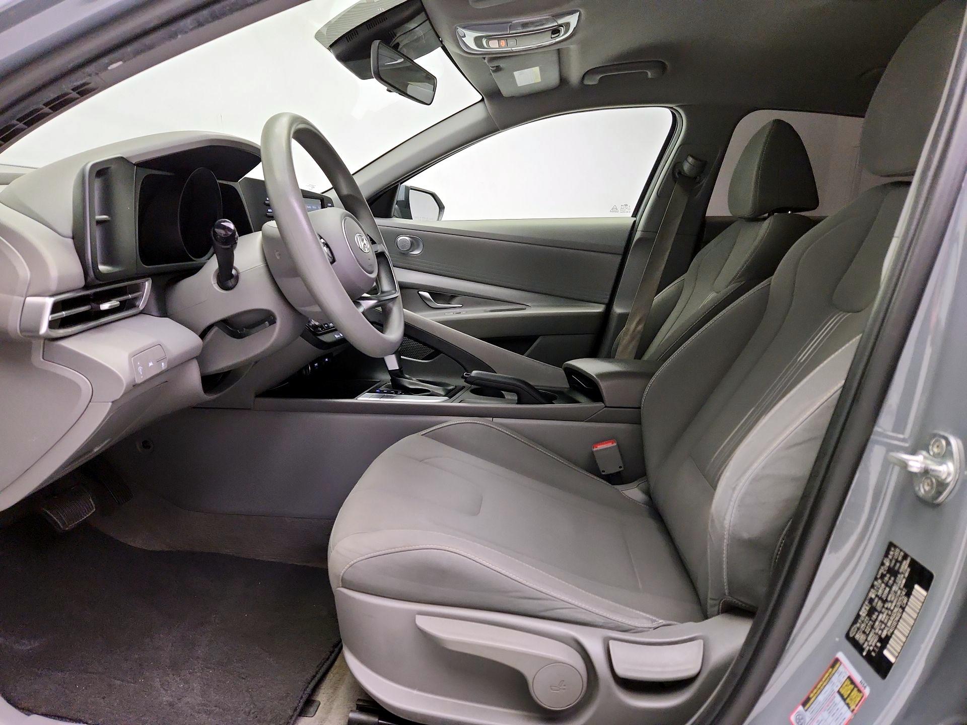 Thumbnail: 2022 Hyundai Elantra - 11