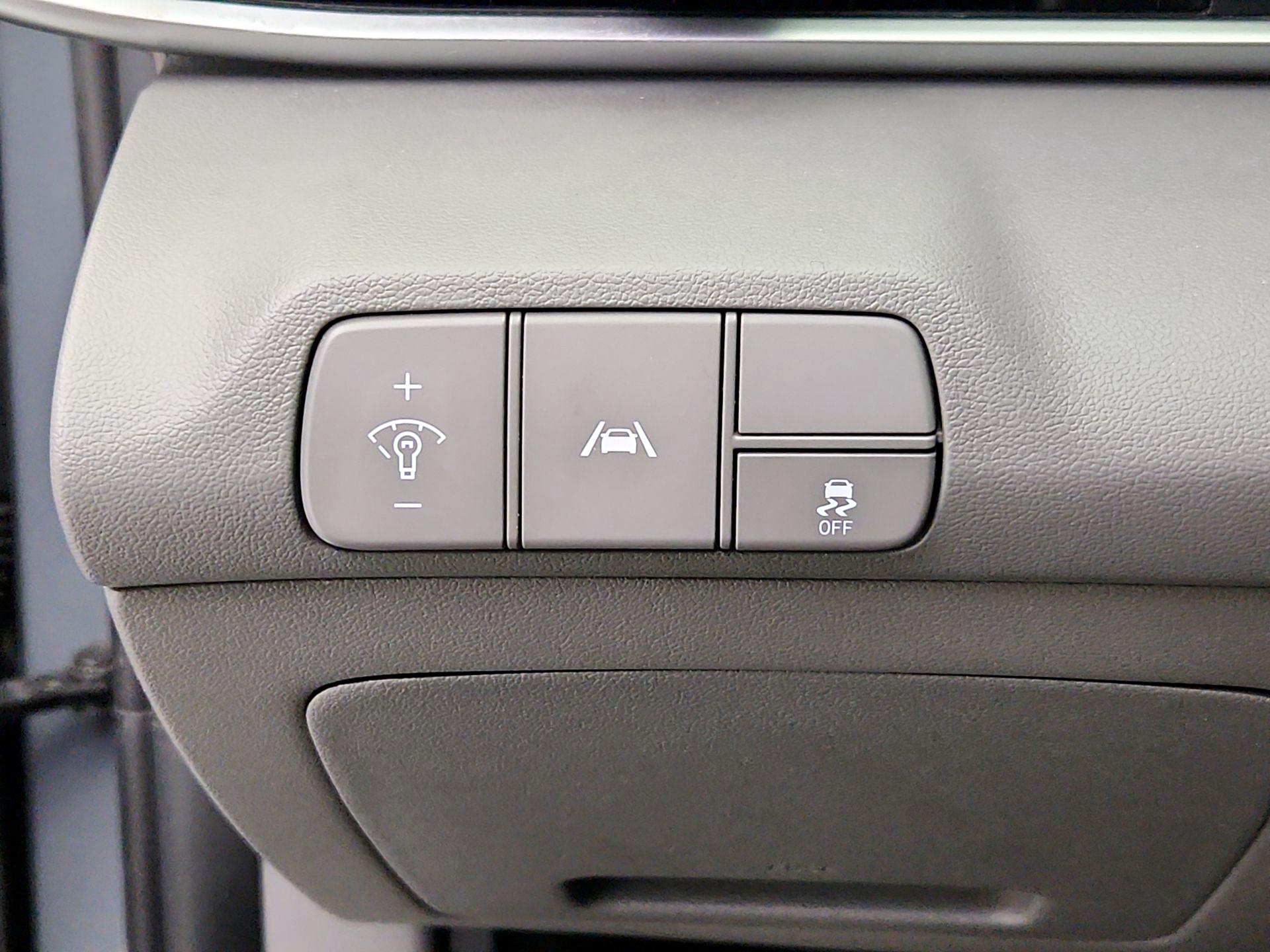 Thumbnail: 2022 Hyundai Elantra - 13