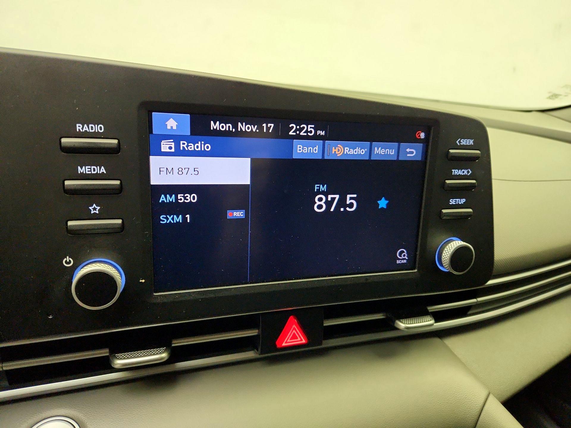 Thumbnail: 2022 Hyundai Elantra - 15