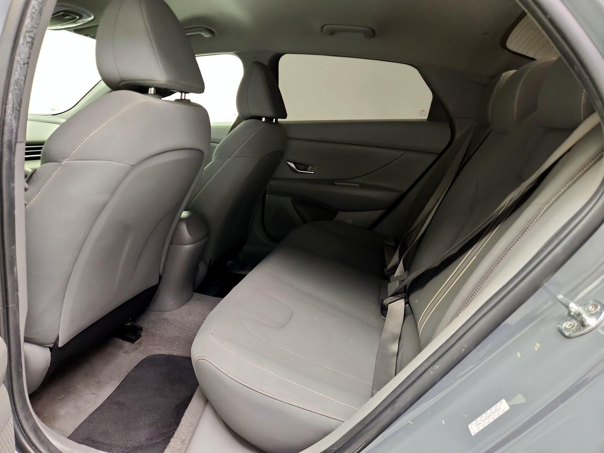 Thumbnail: 2022 Hyundai Elantra - 19