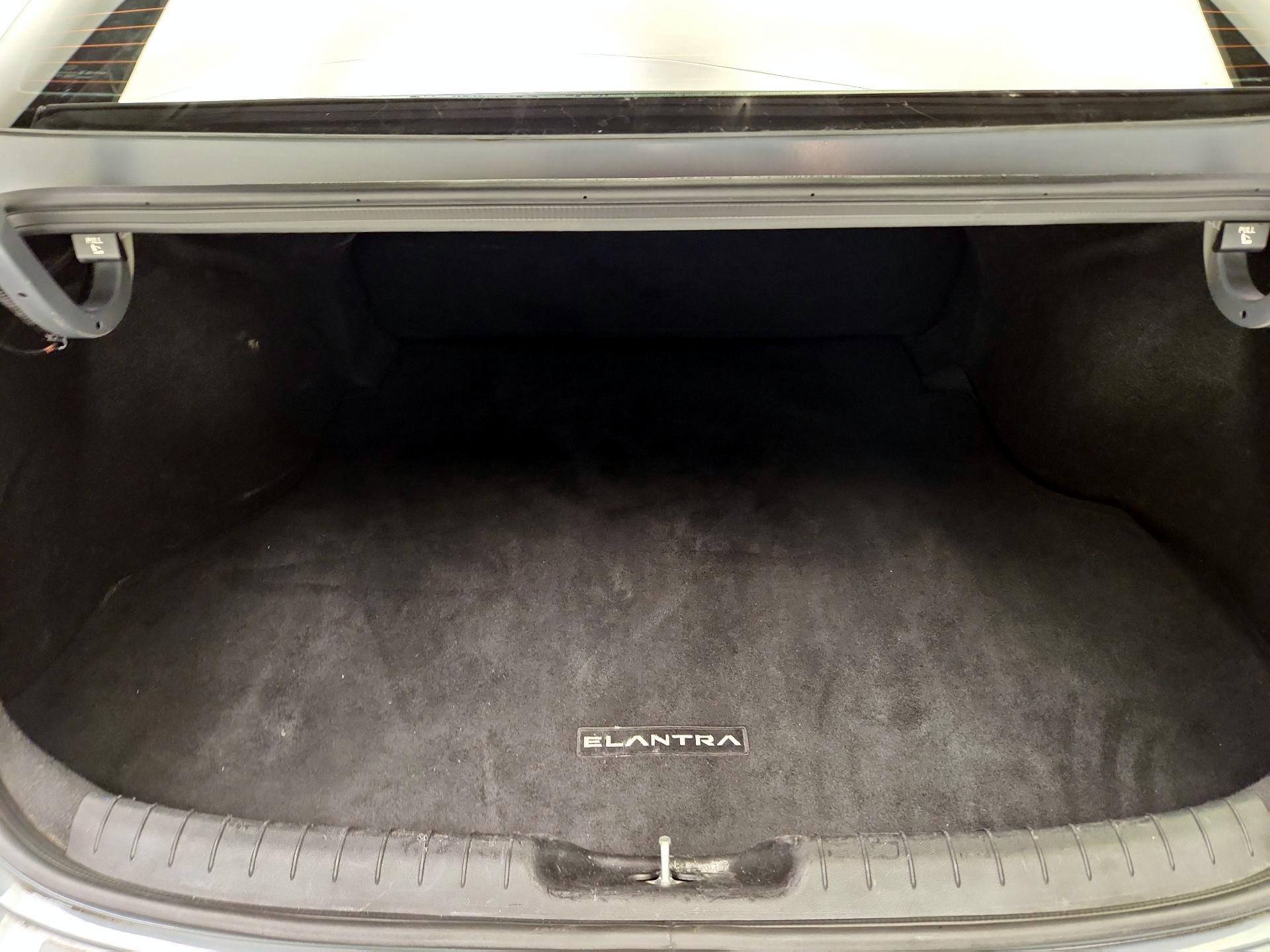 Thumbnail: 2022 Hyundai Elantra - 20