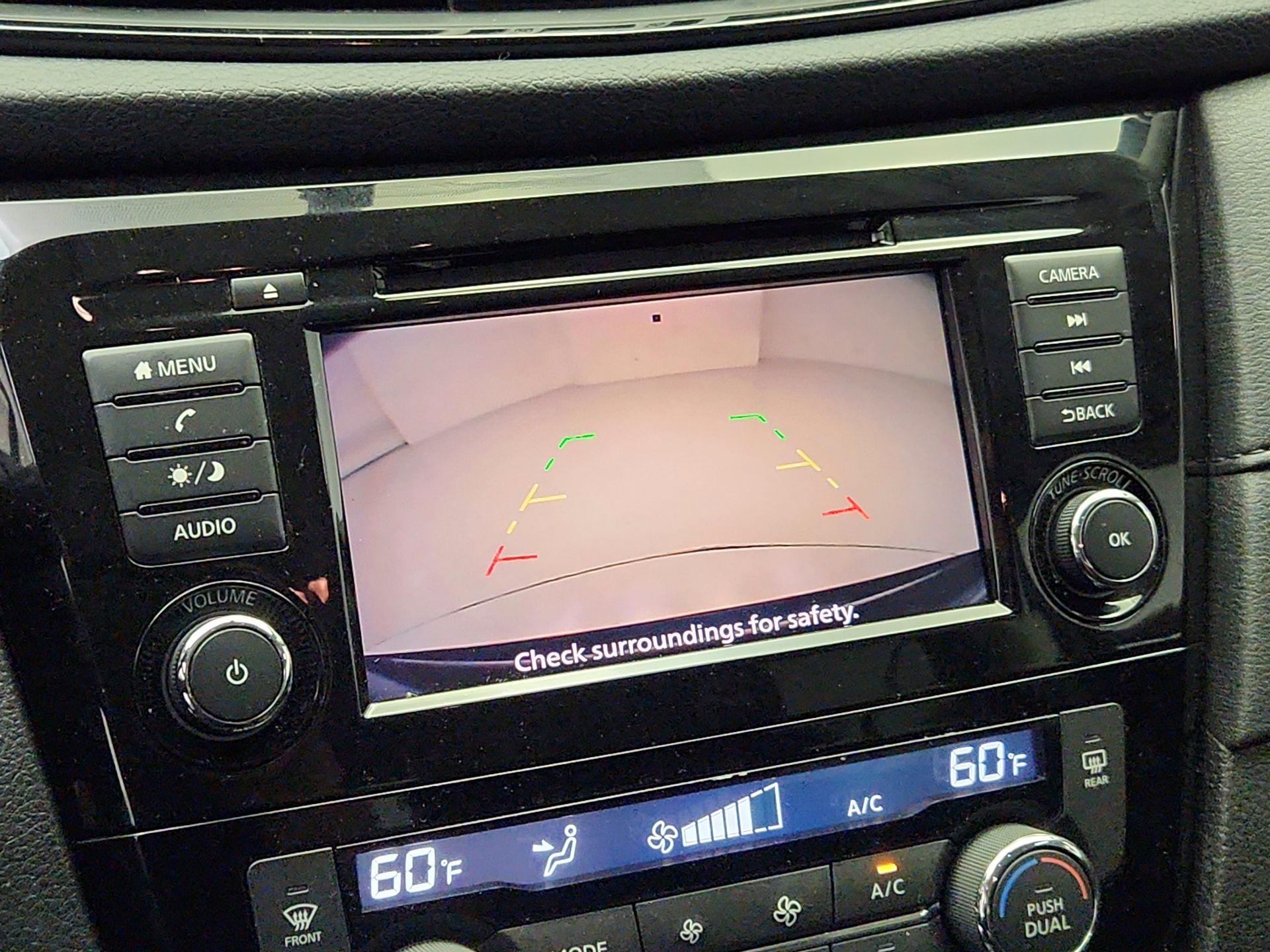 Thumbnail: 2018 Nissan Rogue - 14