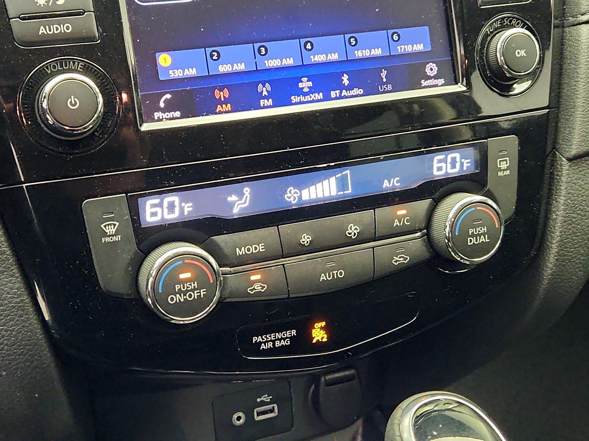 Thumbnail: 2018 Nissan Rogue - 16