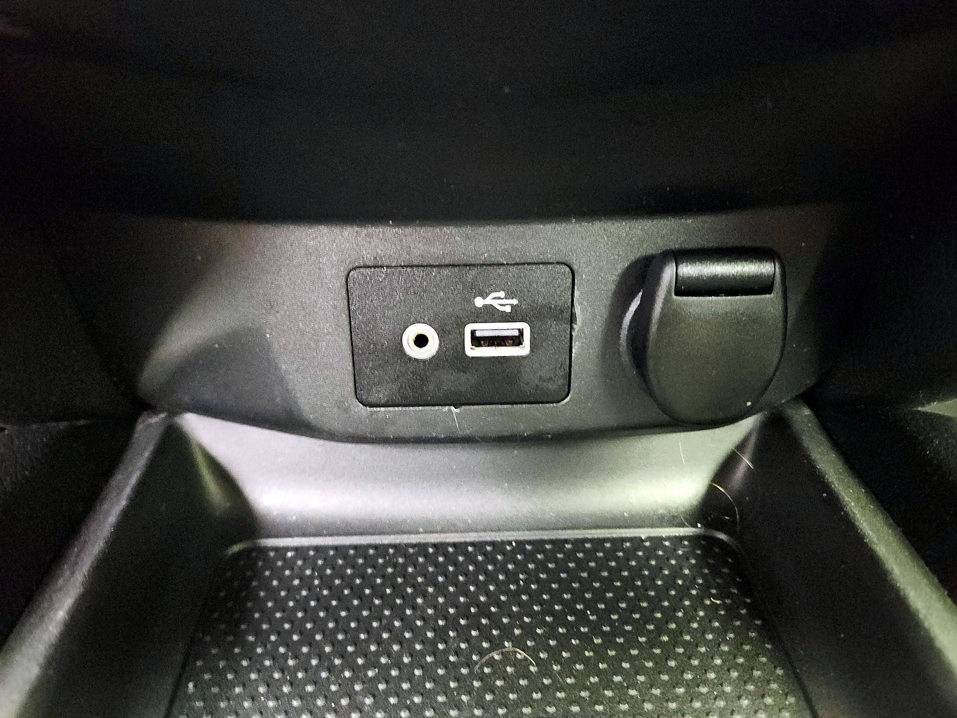 Thumbnail: 2018 Nissan Rogue - 18