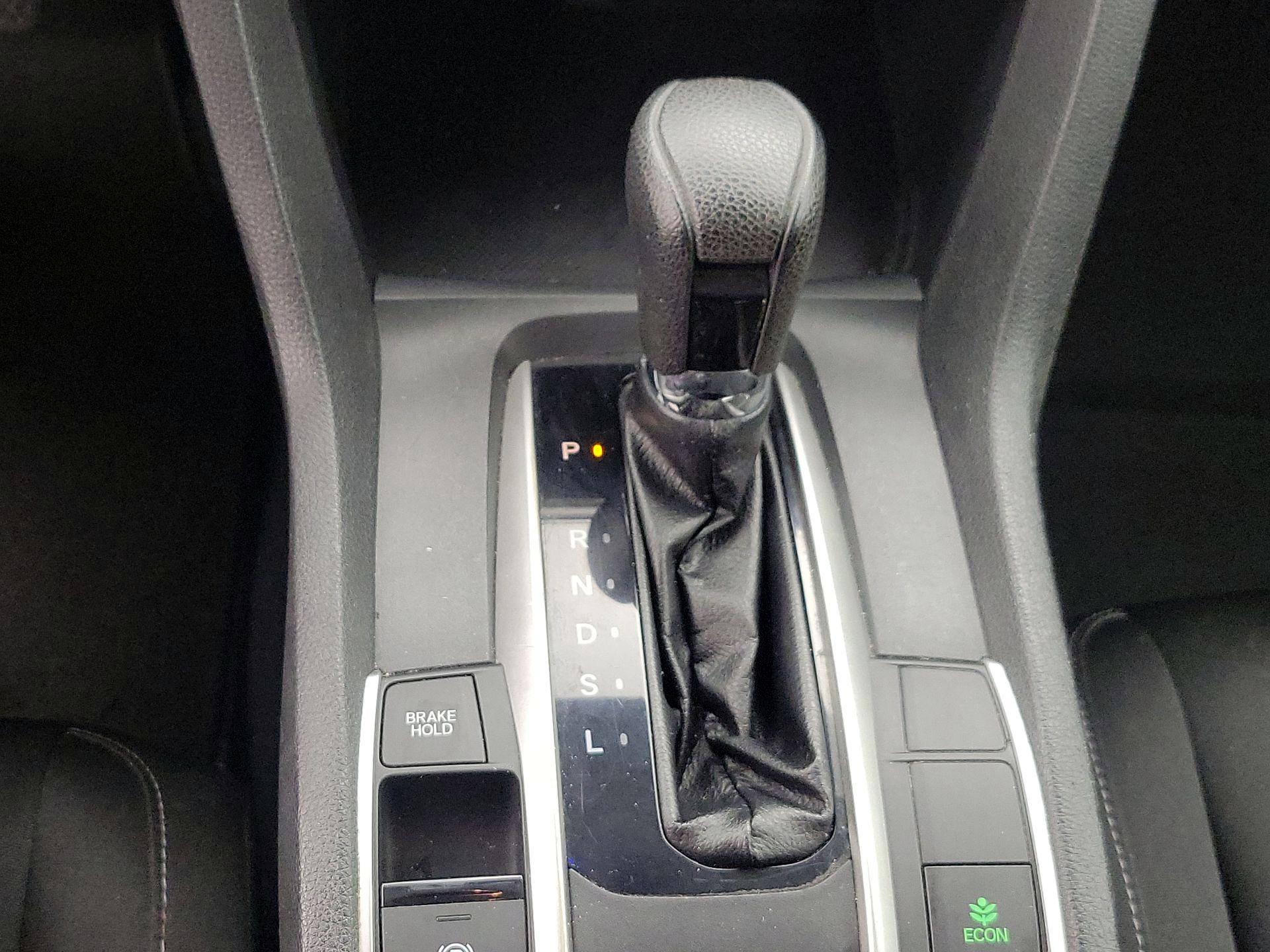 Thumbnail: 2019 Honda Civic - 17