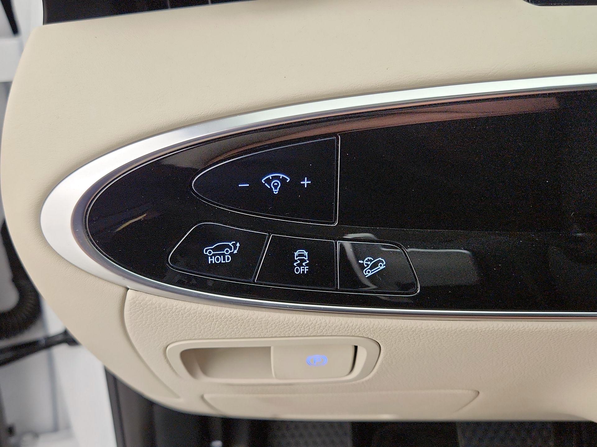 Thumbnail: 2026 Genesis GV70 - 13