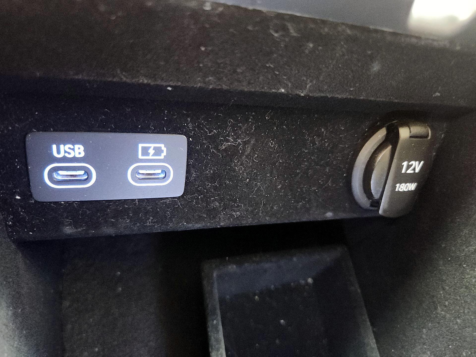 Thumbnail: 2026 Genesis GV70 - 19