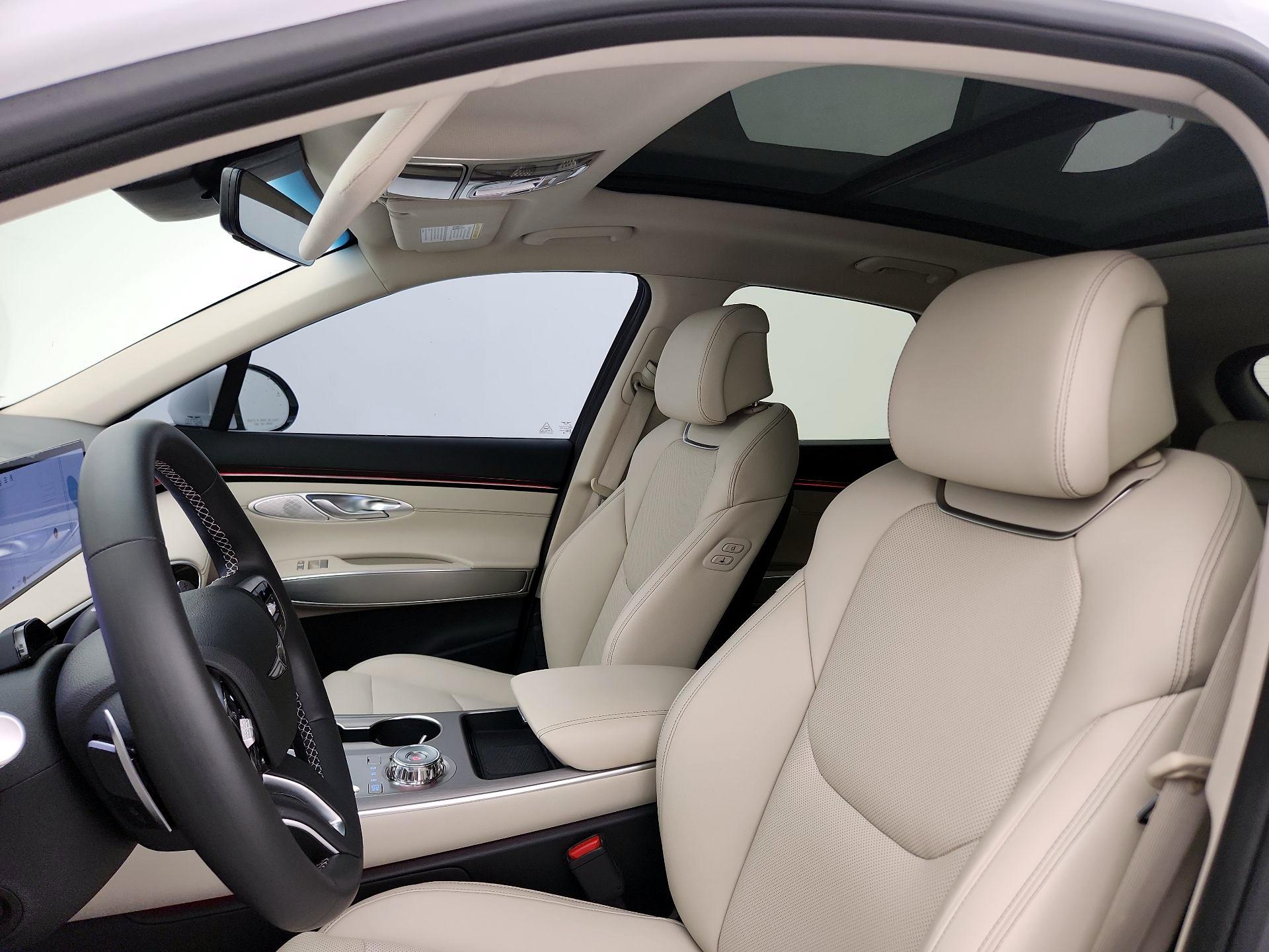 Thumbnail: 2026 Genesis GV70 - 20