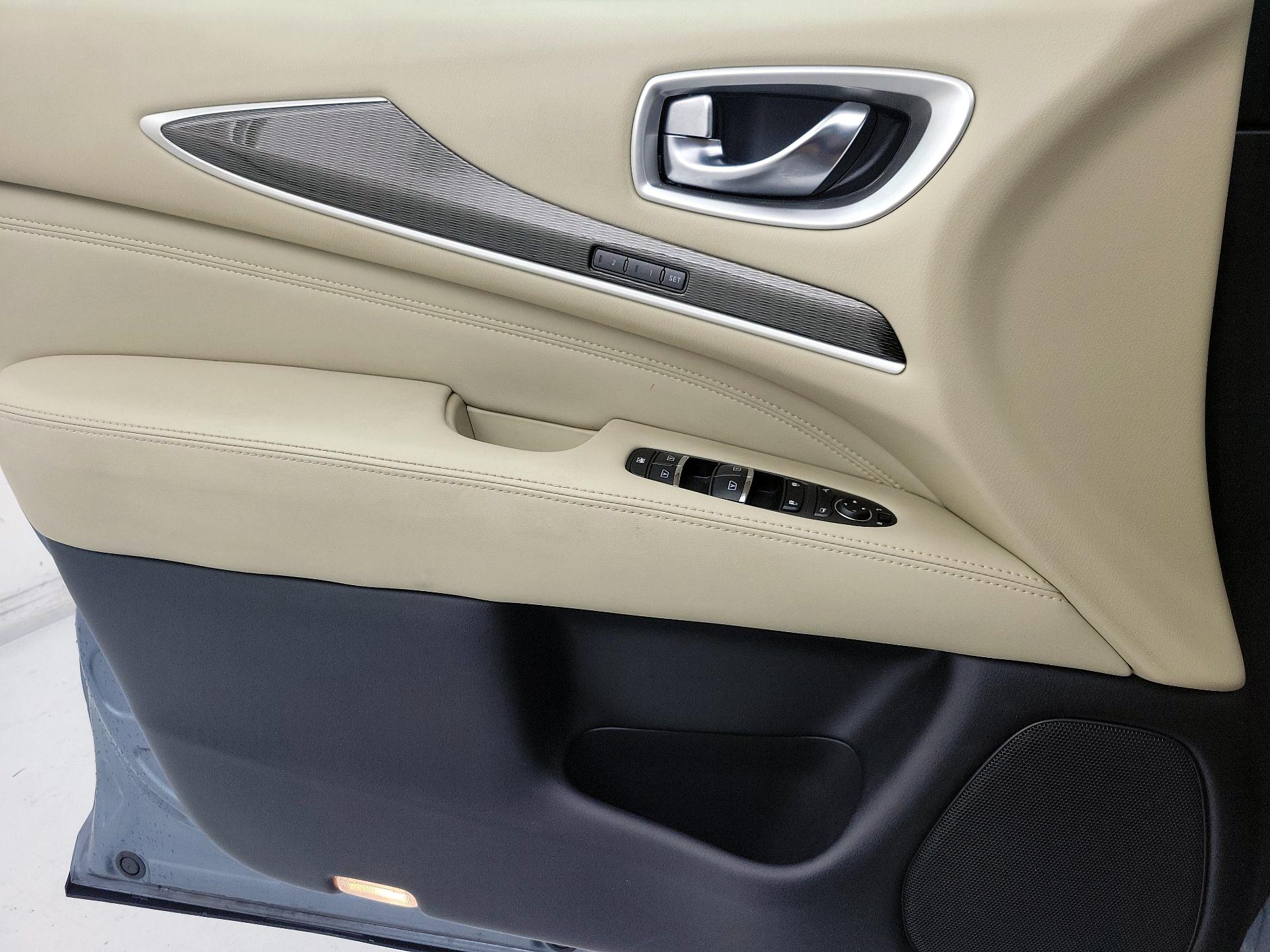 Thumbnail: 2018 INFINITI QX60 - 12