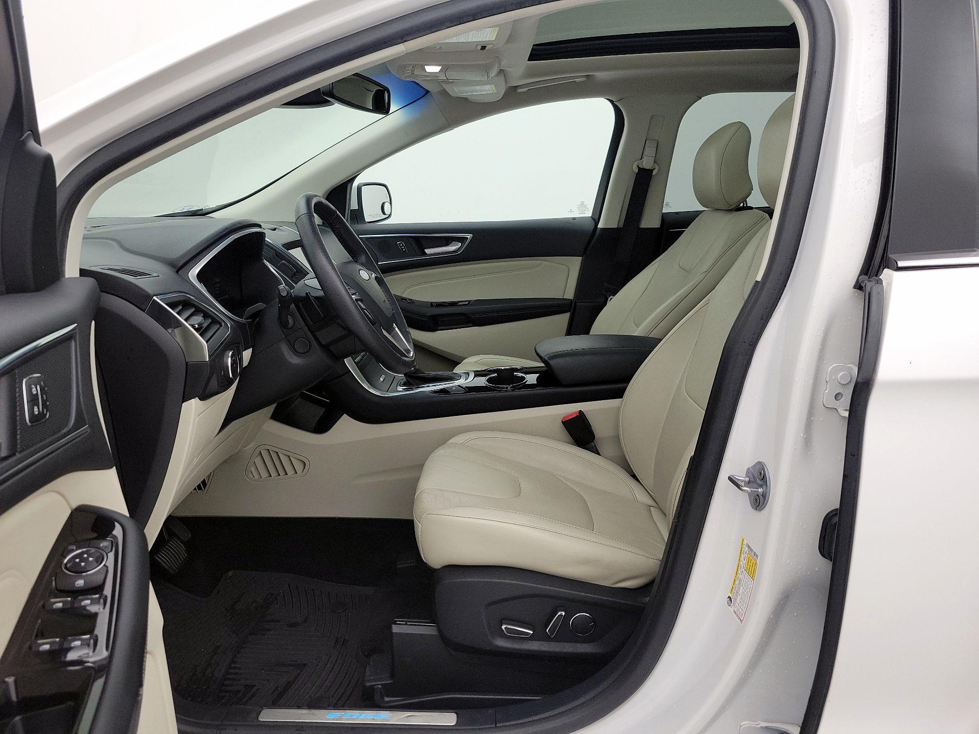 Thumbnail: 2018 Ford Edge - 11