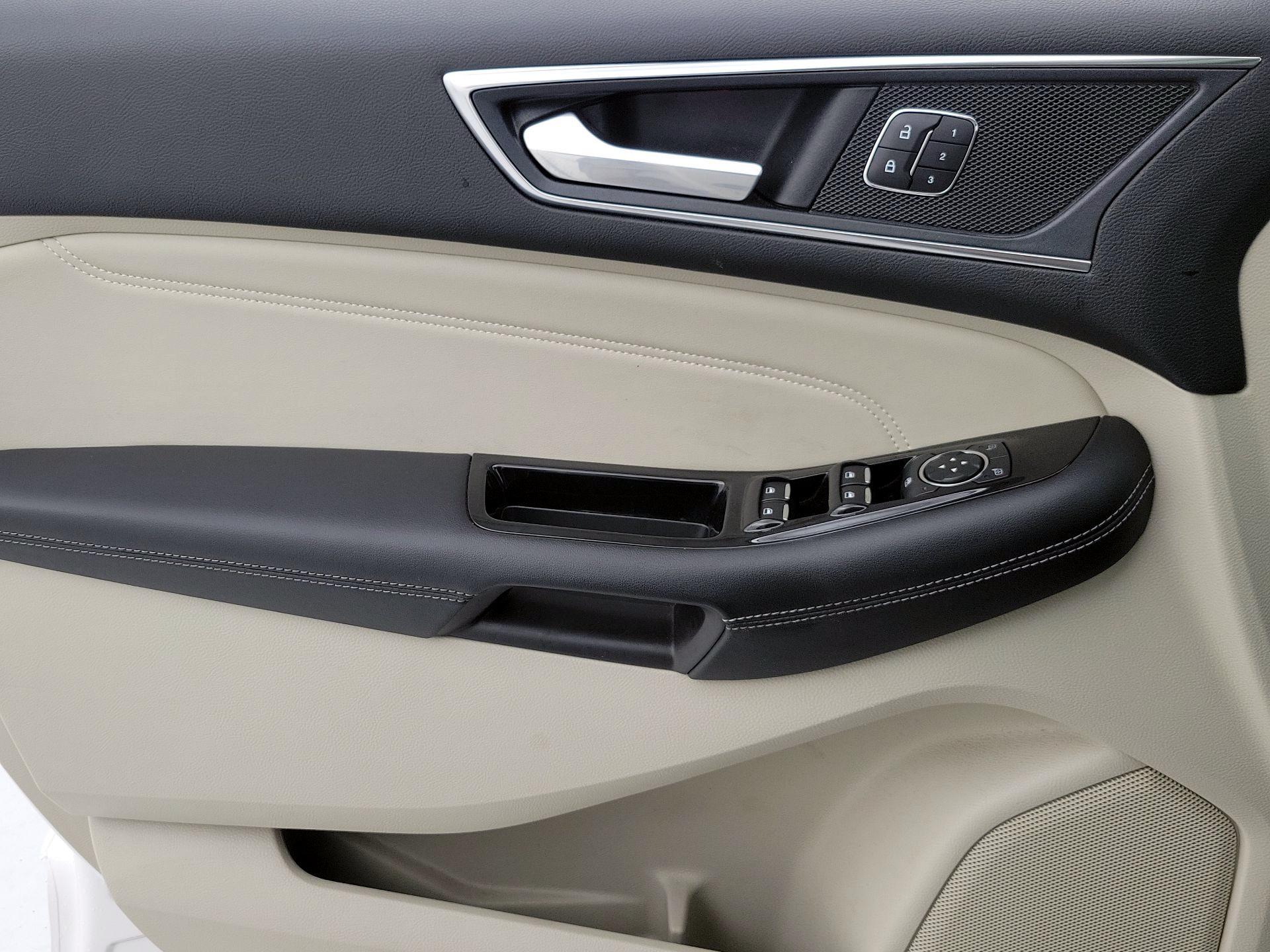 Thumbnail: 2018 Ford Edge - 12