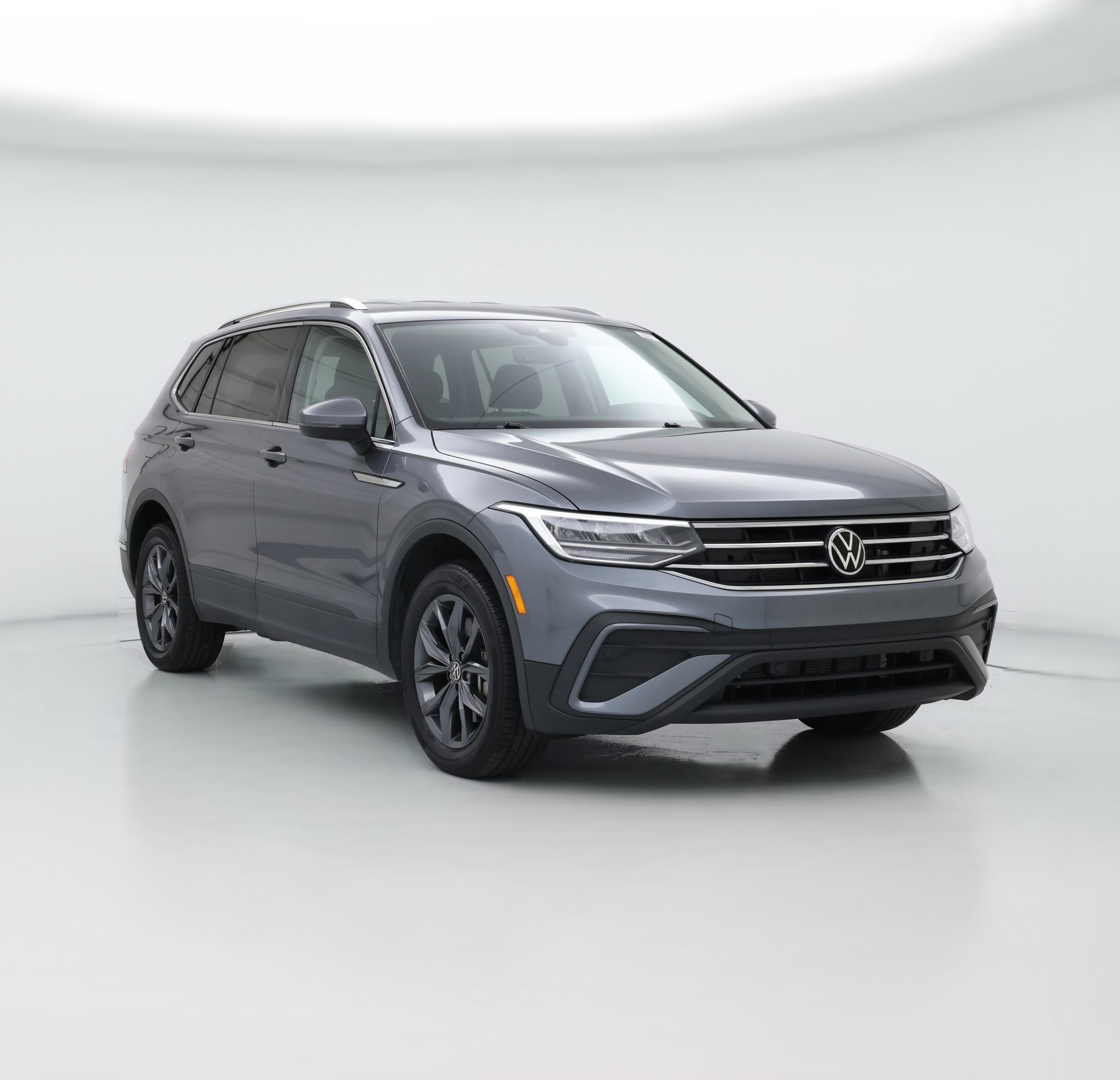Thumbnail: 2022 Volkswagen Tiguan - 1
