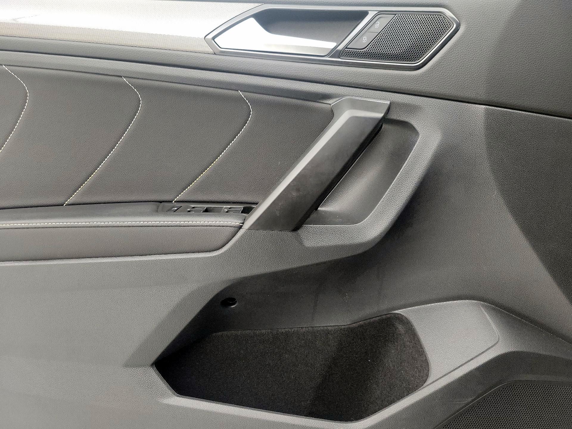 Thumbnail: 2022 Volkswagen Tiguan - 12