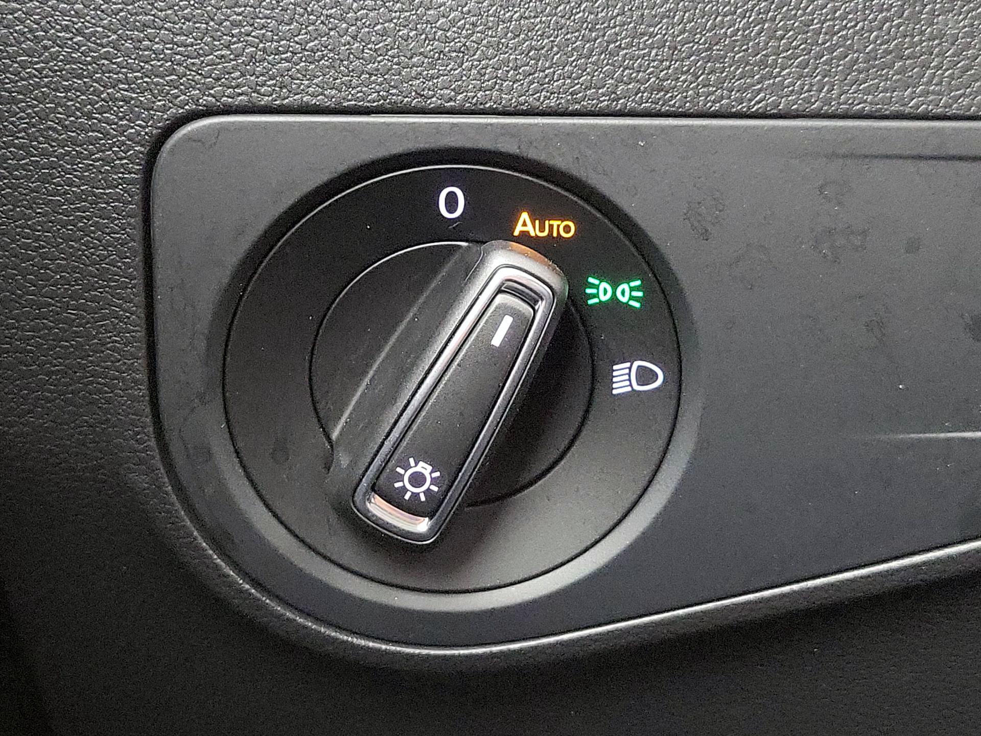 Thumbnail: 2022 Volkswagen Tiguan - 13