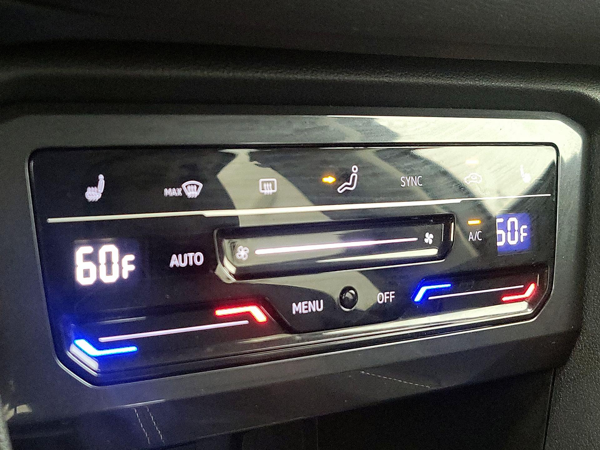 Thumbnail: 2022 Volkswagen Tiguan - 16