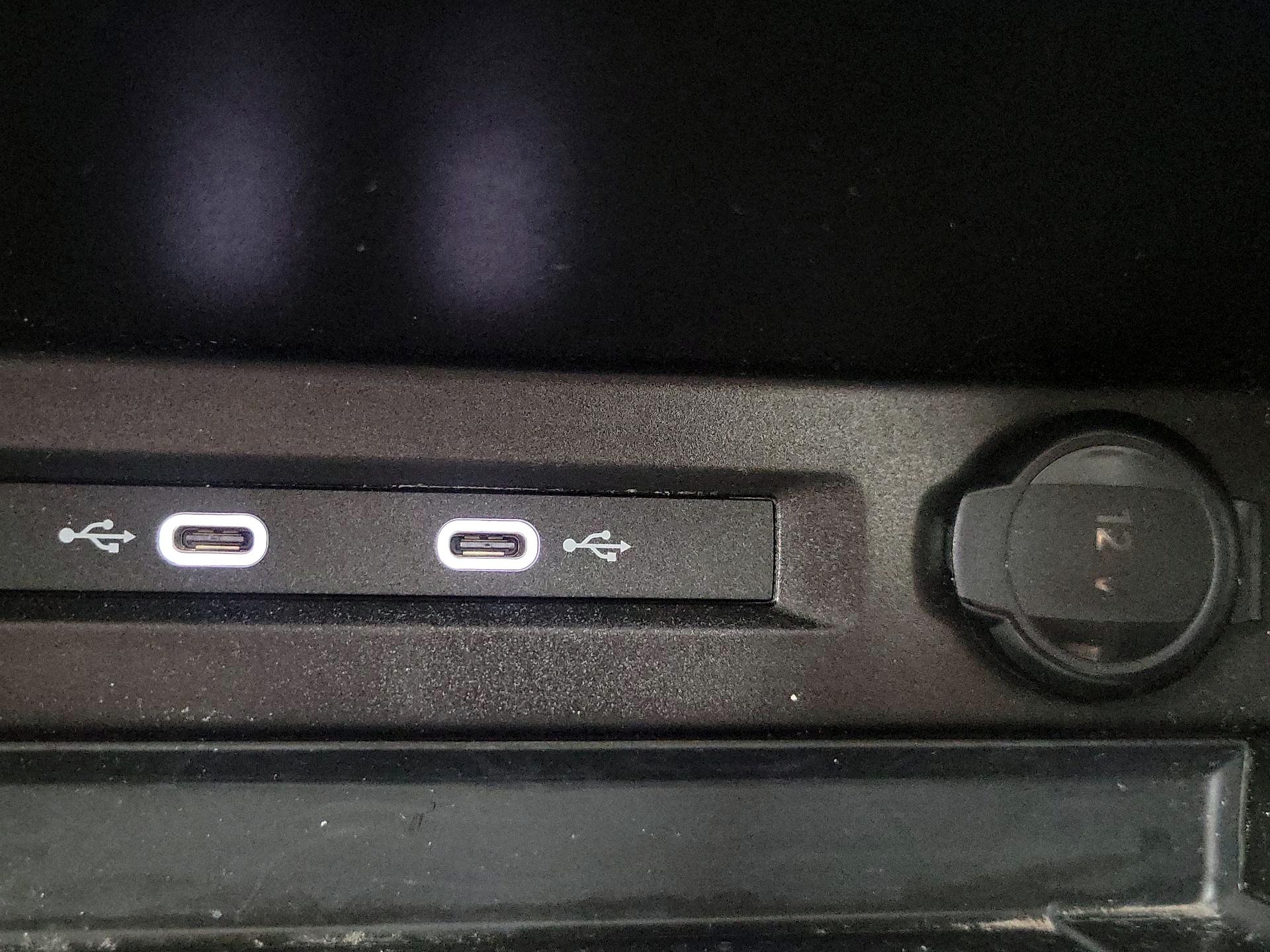 Thumbnail: 2022 Volkswagen Tiguan - 18