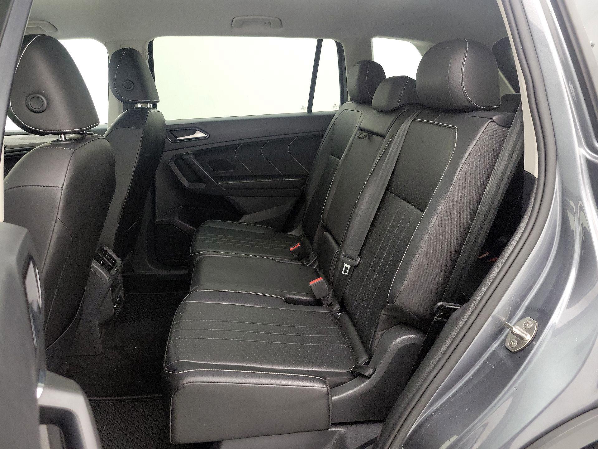 Thumbnail: 2022 Volkswagen Tiguan - 19