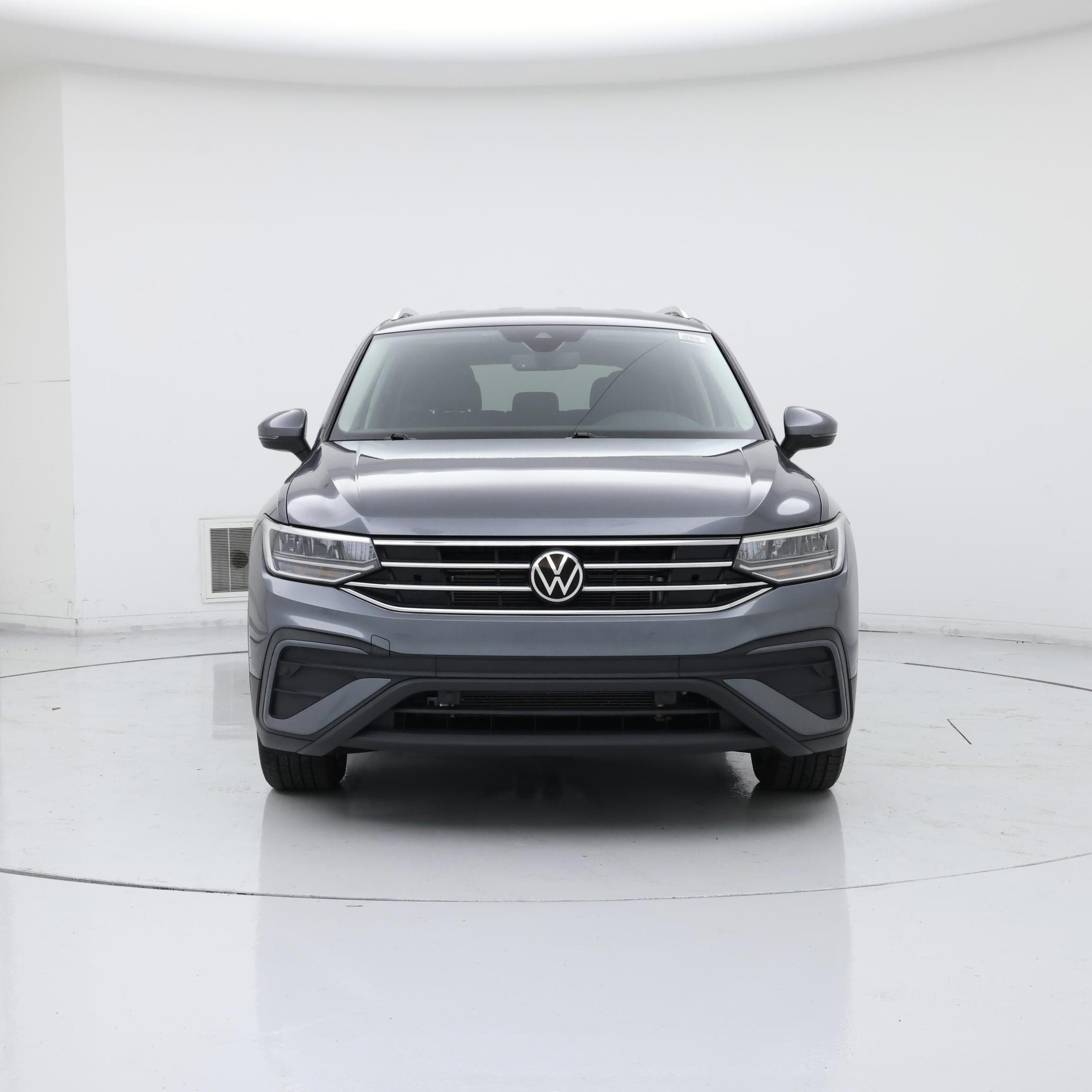 Thumbnail: 2022 Volkswagen Tiguan - 5