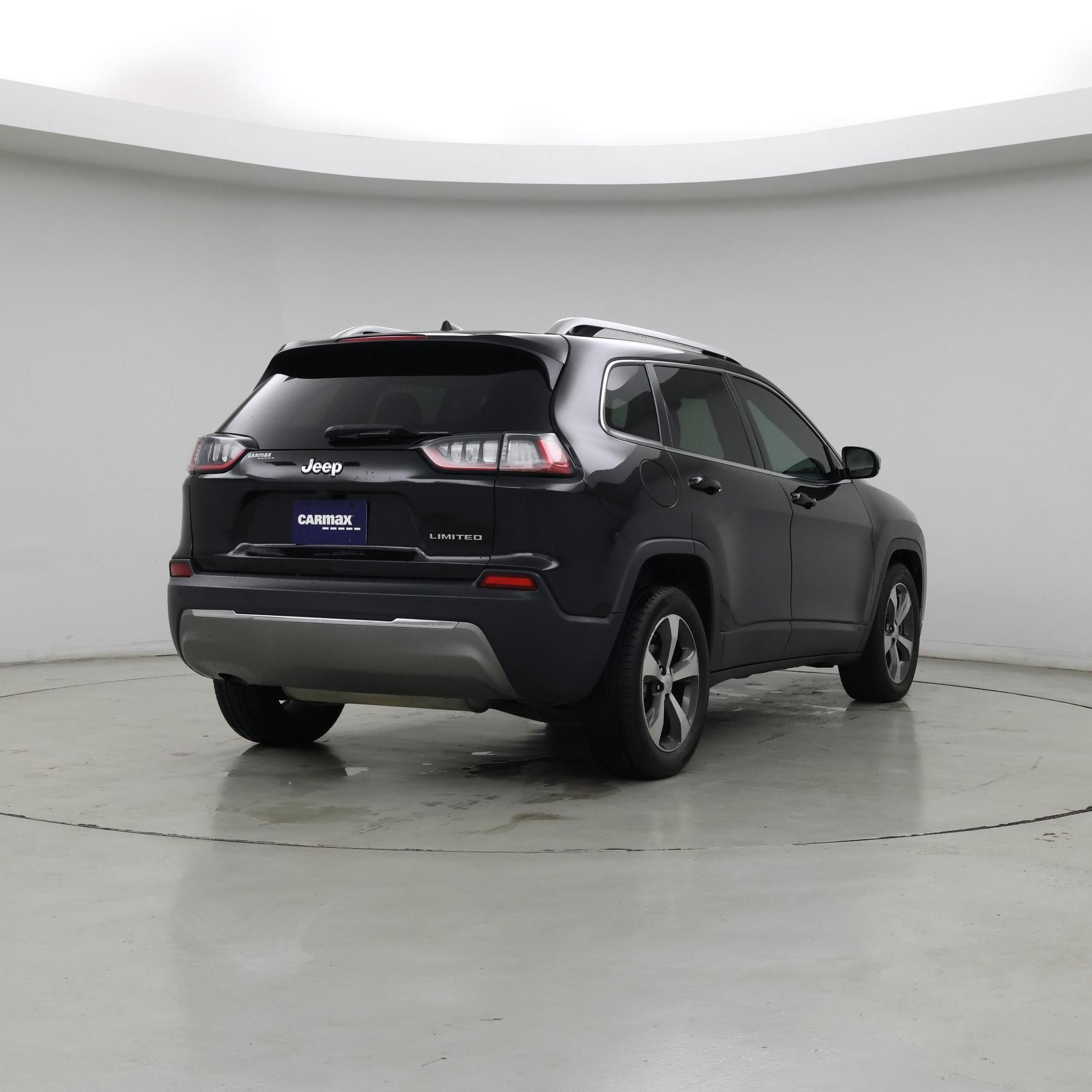 Thumbnail: 2019 Jeep Cherokee - 8