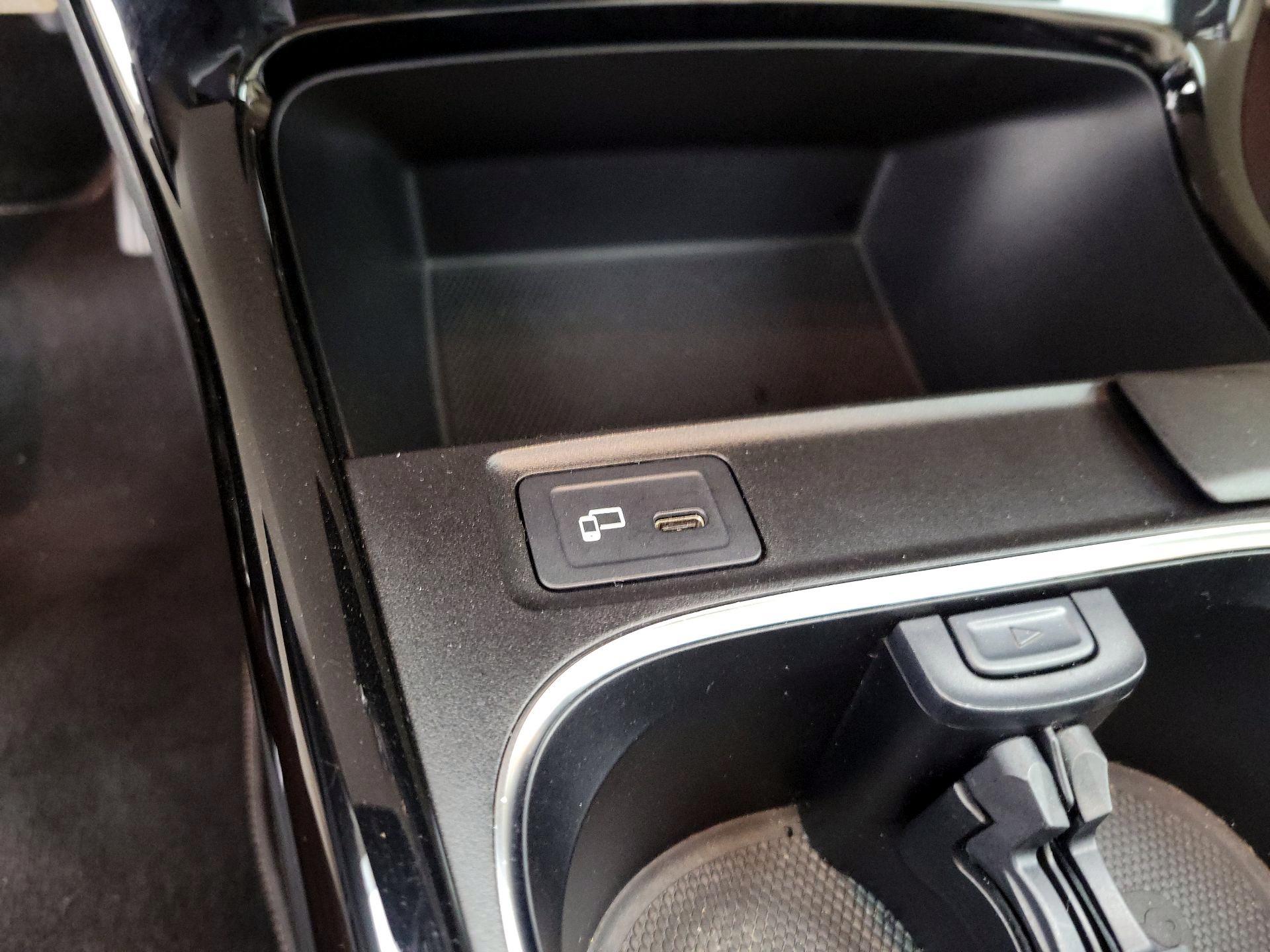 Thumbnail: 2020 Mercedes-Benz A-Class - 19