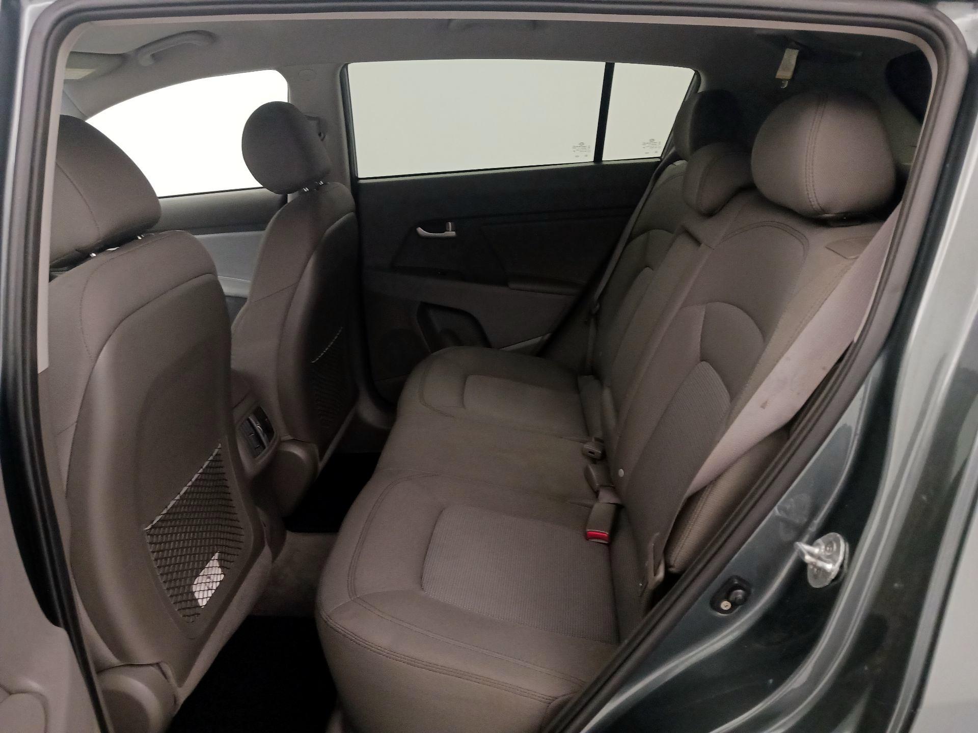 Thumbnail: 2015 Kia Sportage - 18