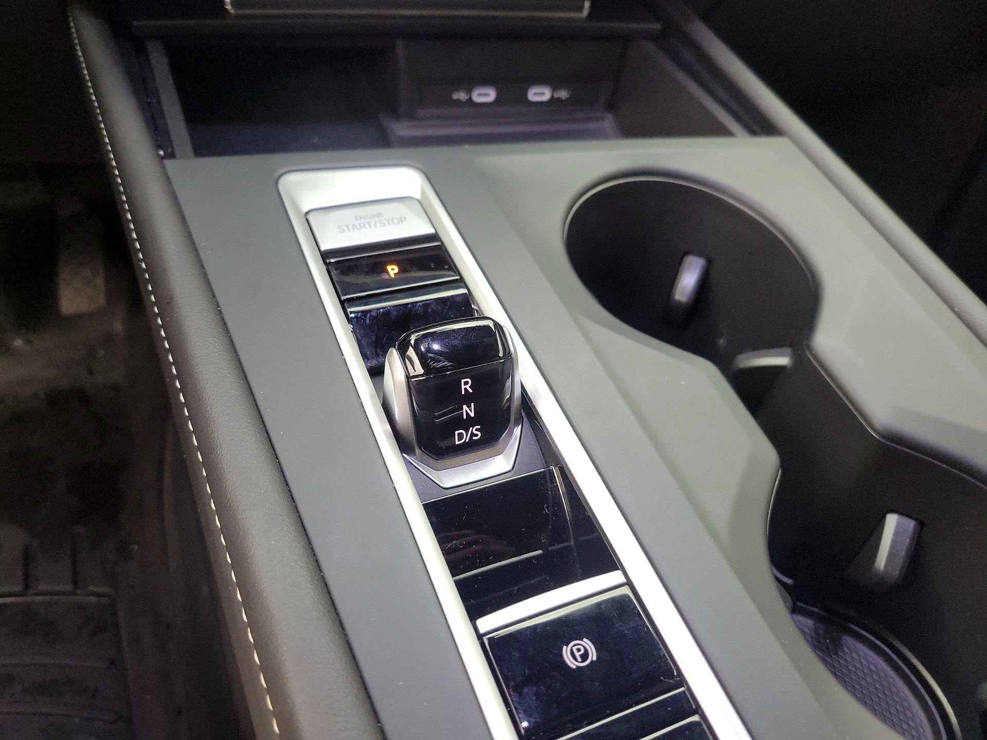 Thumbnail: 2024 Volkswagen Atlas - 17