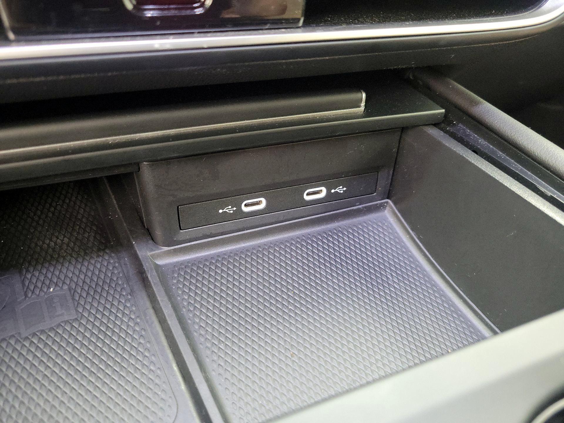 Thumbnail: 2024 Volkswagen Atlas - 18