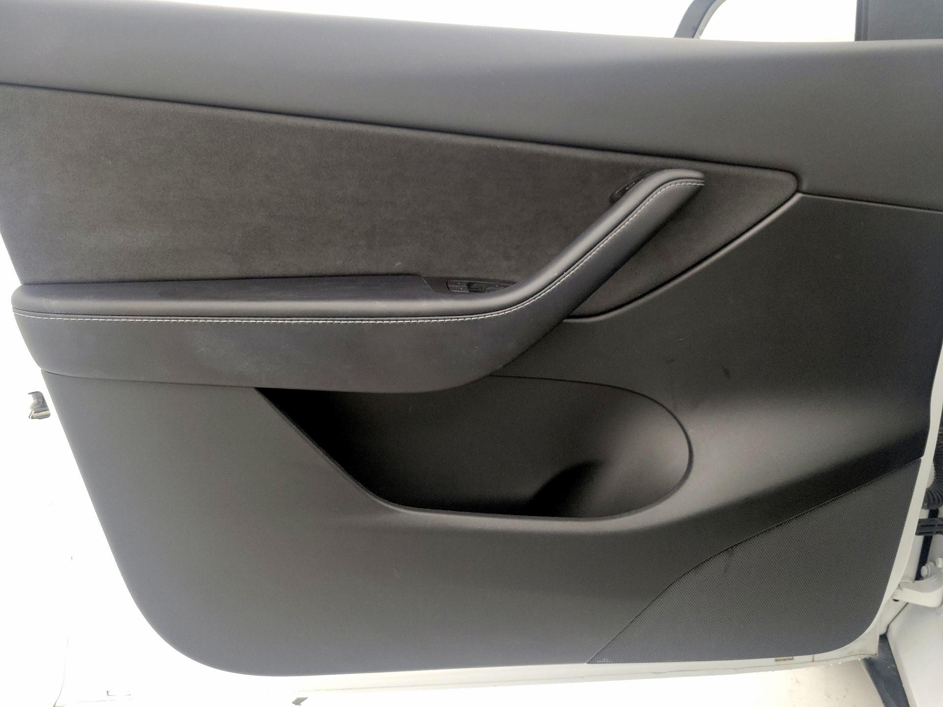 Thumbnail: 2021 Tesla Model Y - 12