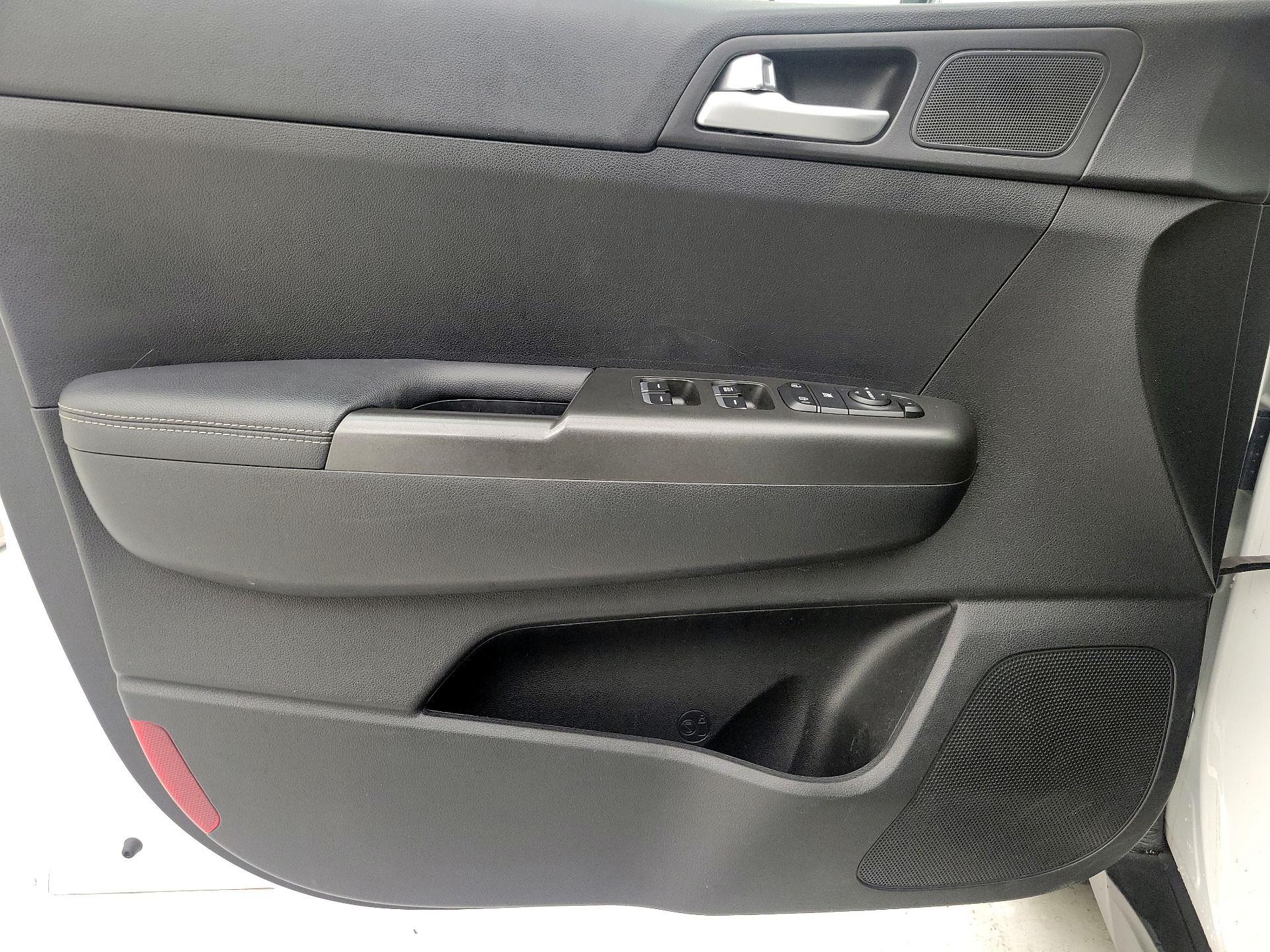 Thumbnail: 2021 Kia Sportage - 12