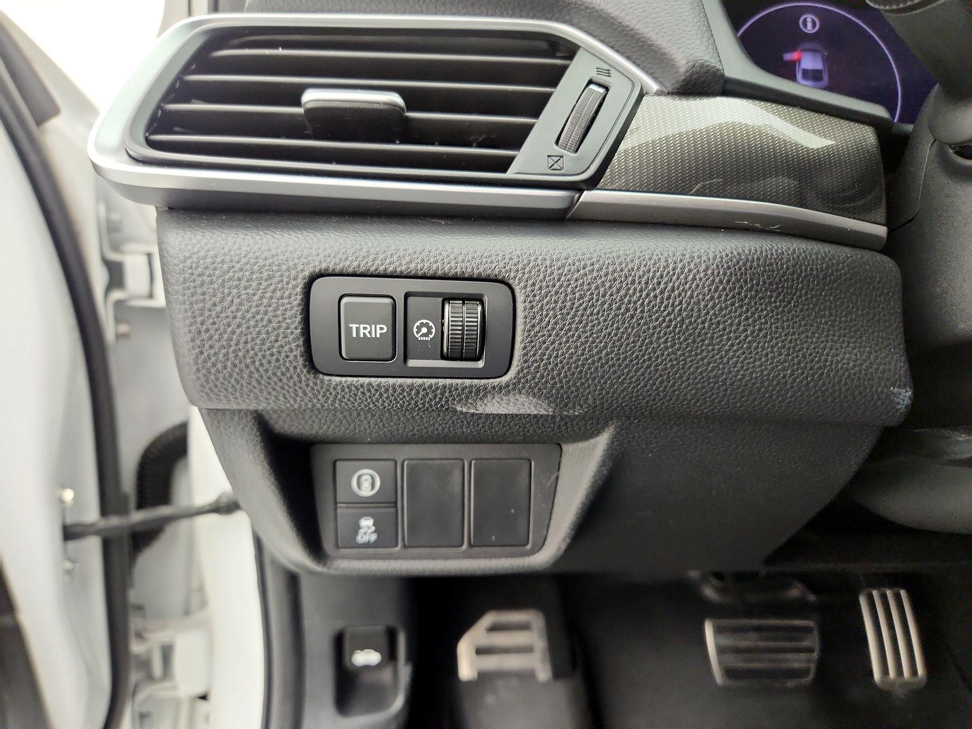 Thumbnail: 2018 Honda Accord - 13