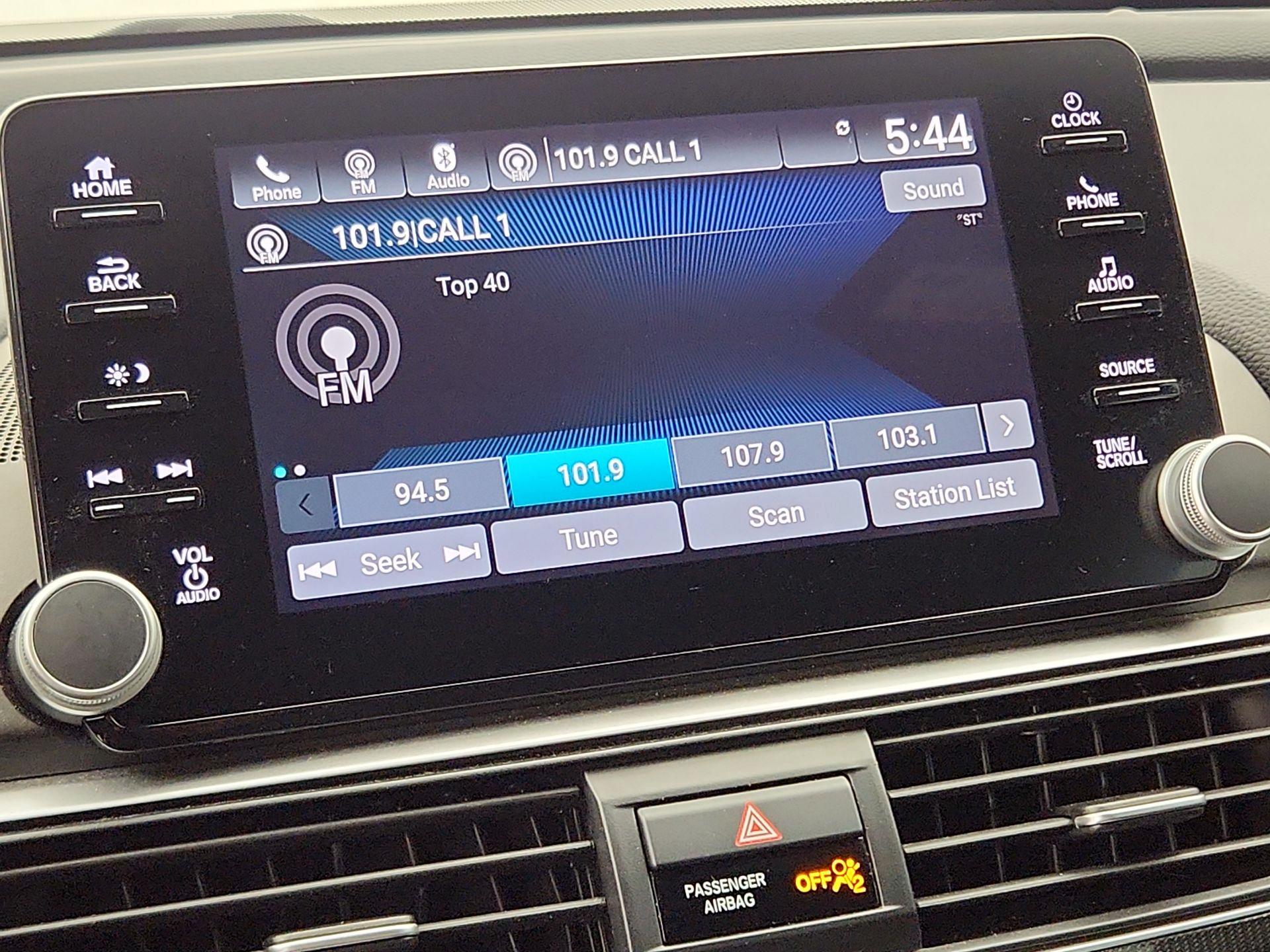 Thumbnail: 2018 Honda Accord - 15