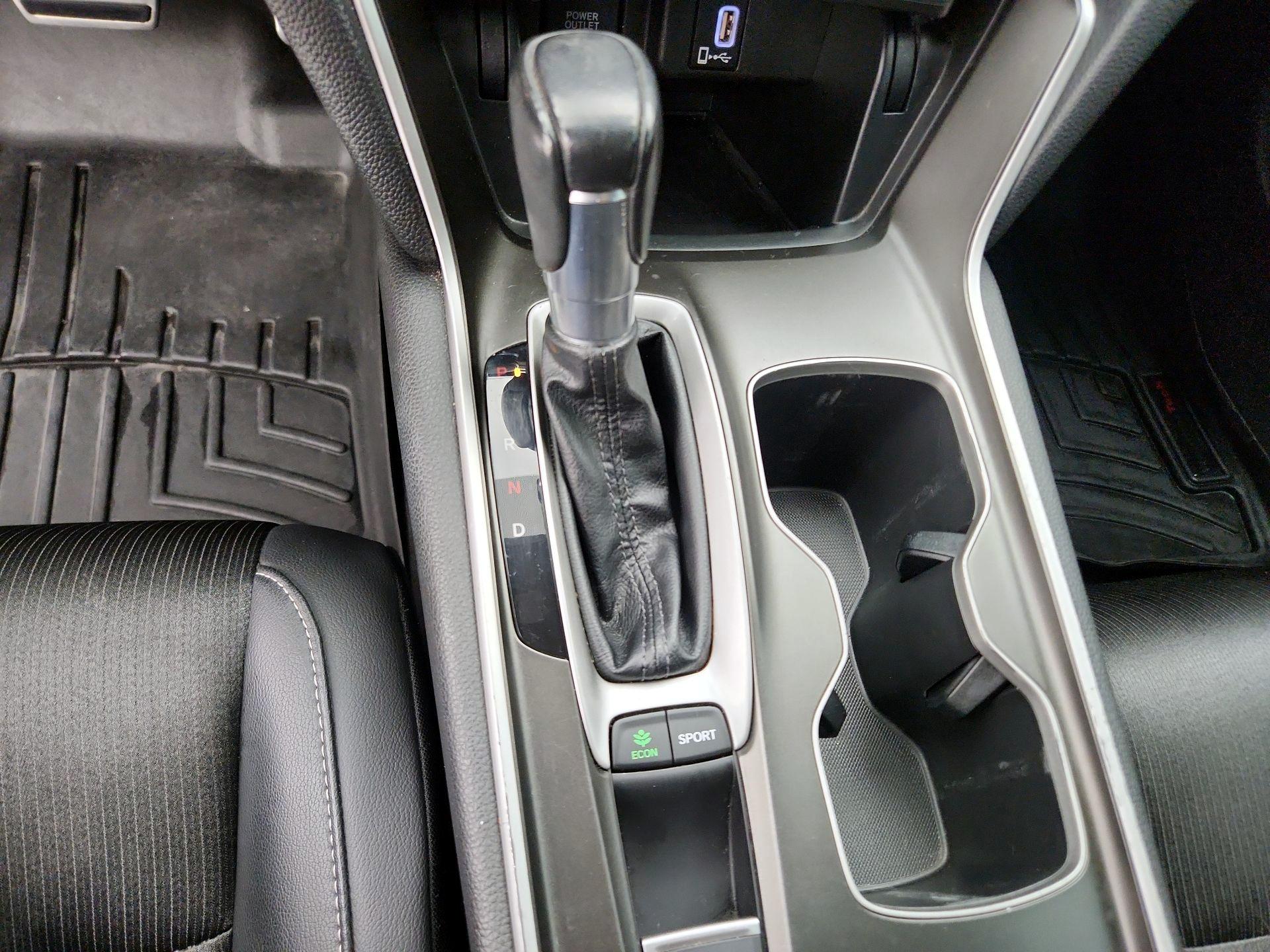 Thumbnail: 2018 Honda Accord - 17