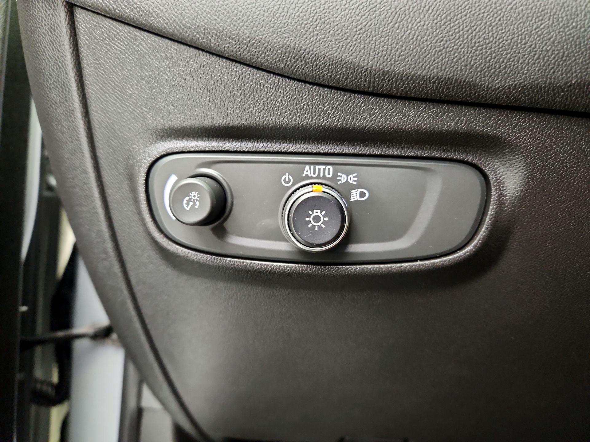 Thumbnail: 2022 Chevrolet Equinox - 13