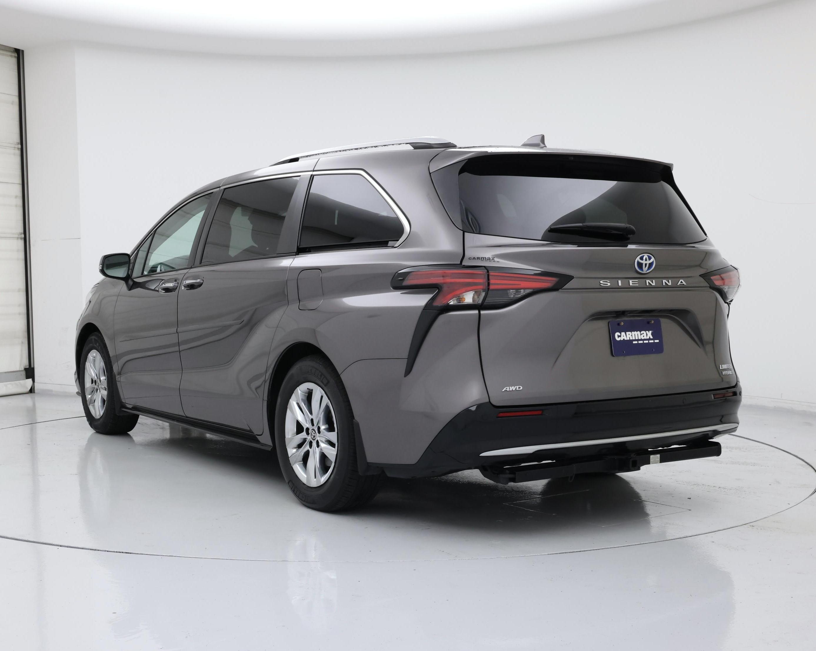 Thumbnail: 2022 Toyota Sienna - 2