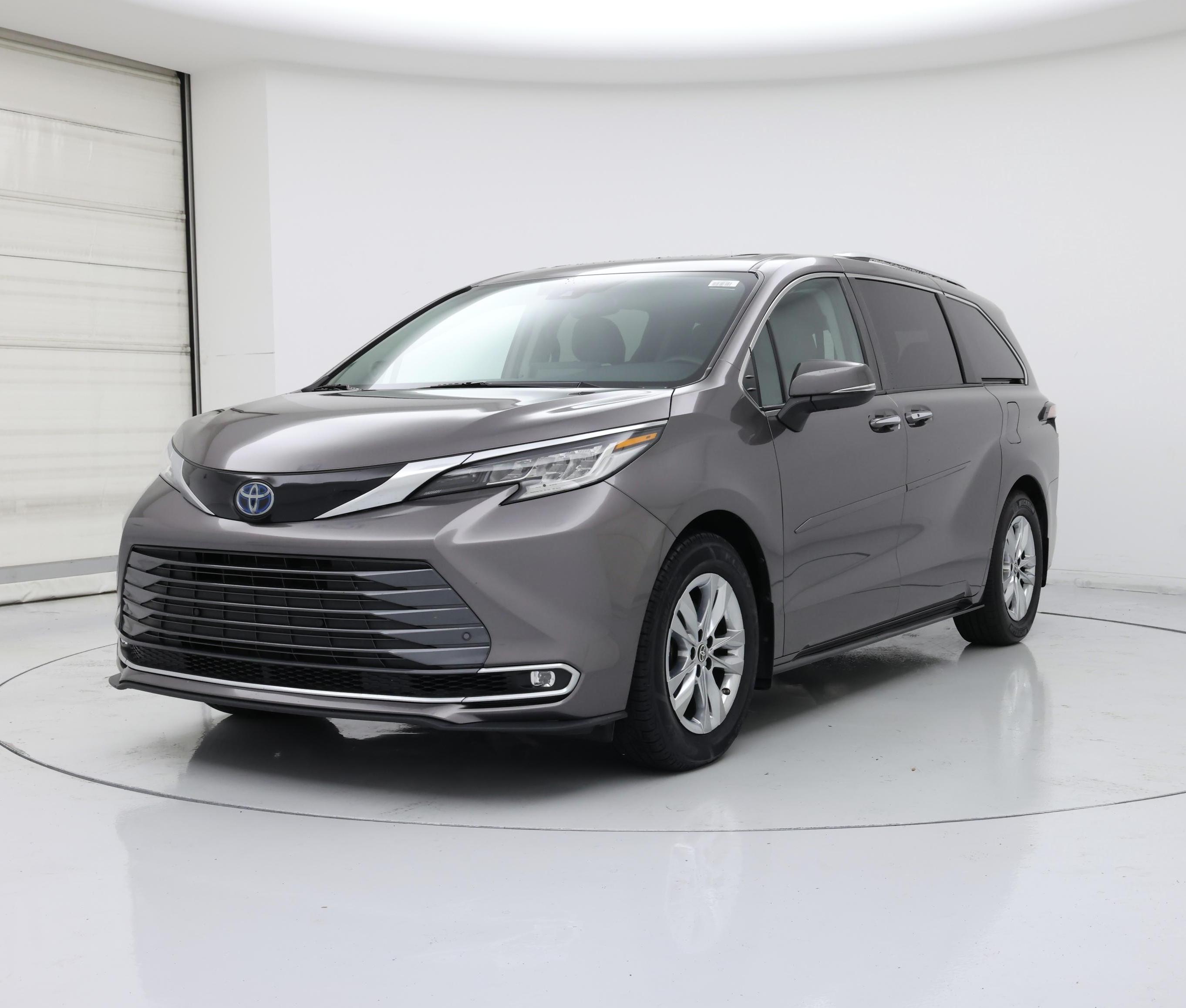 Thumbnail: 2022 Toyota Sienna - 4