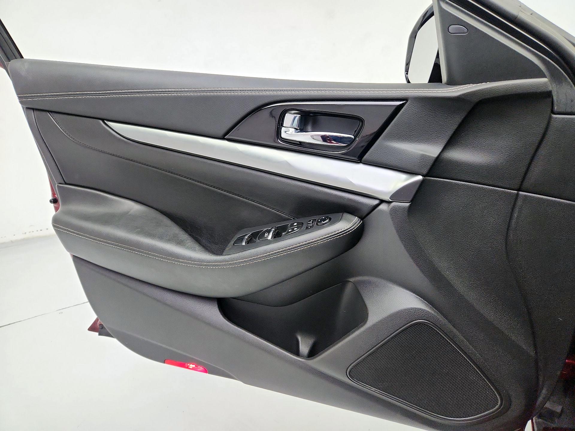 Thumbnail: 2020 Nissan Maxima - 12