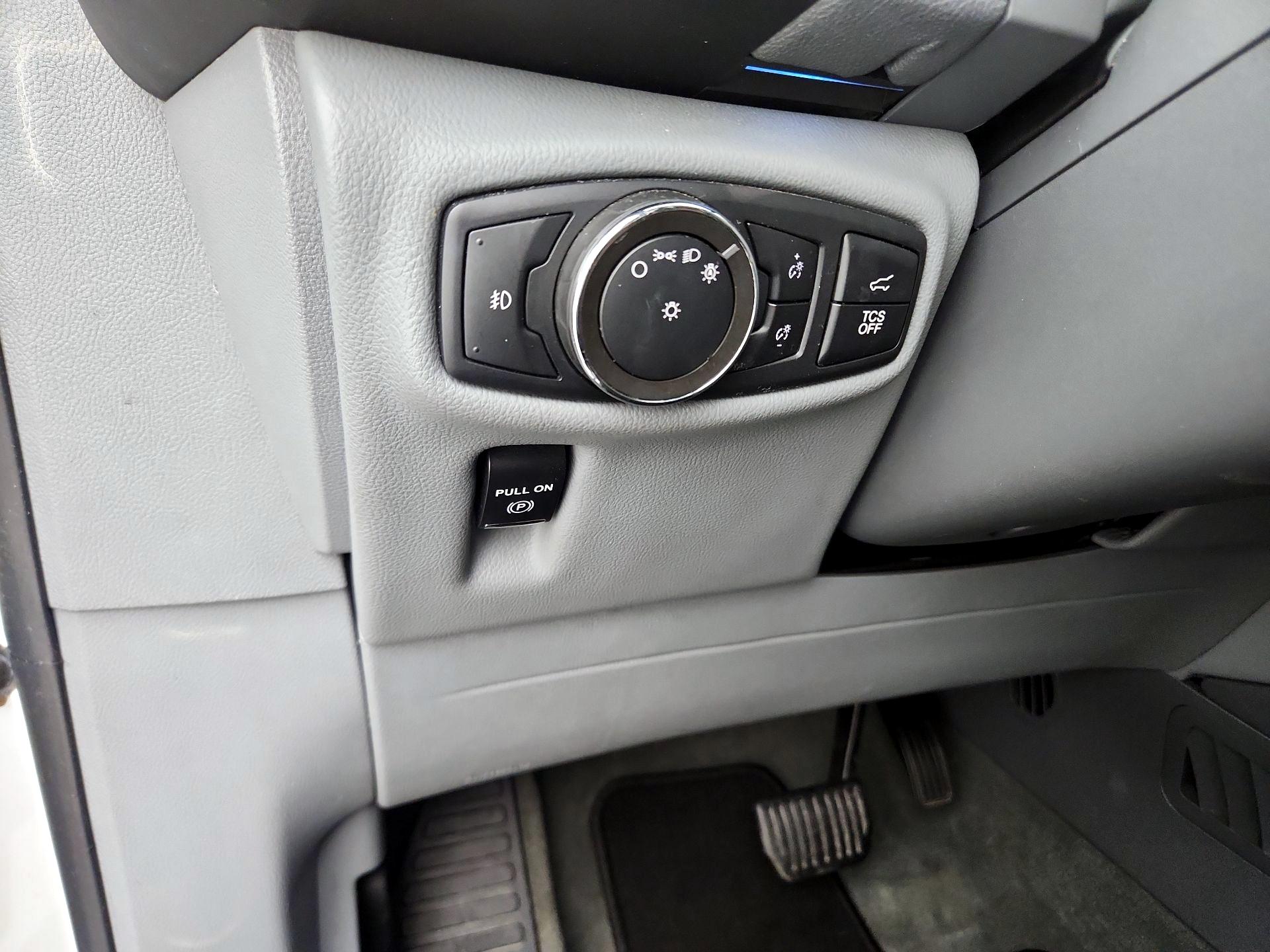 Thumbnail: 2020 Lincoln Nautilus - 13