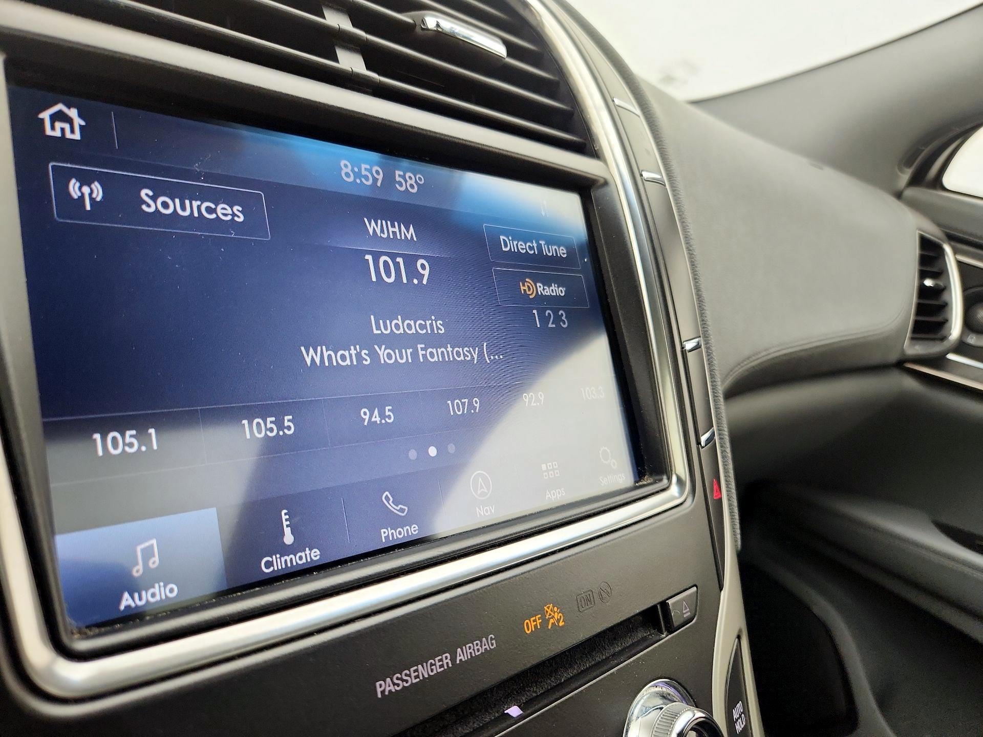 Thumbnail: 2020 Lincoln Nautilus - 16