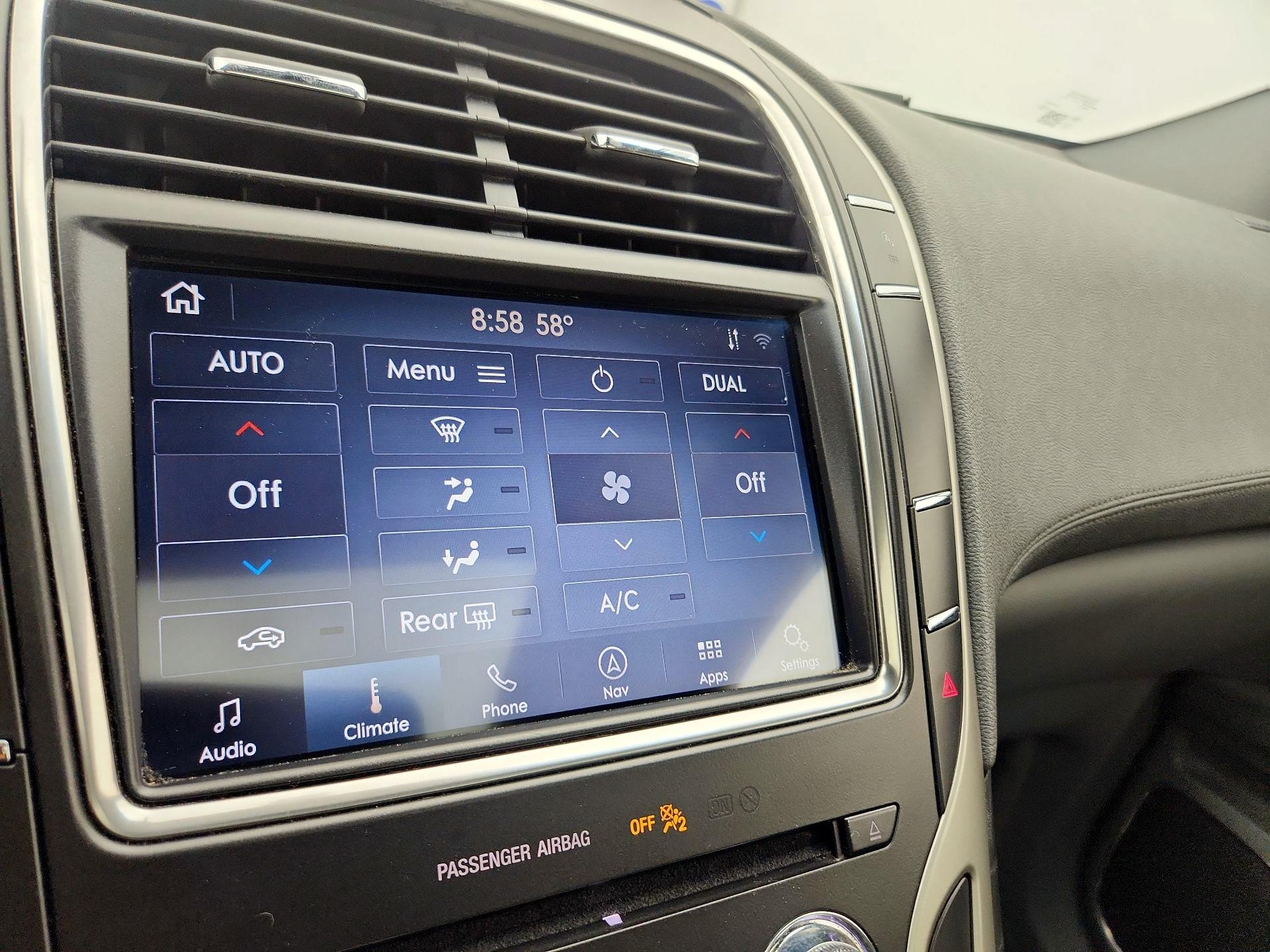 Thumbnail: 2020 Lincoln Nautilus - 17