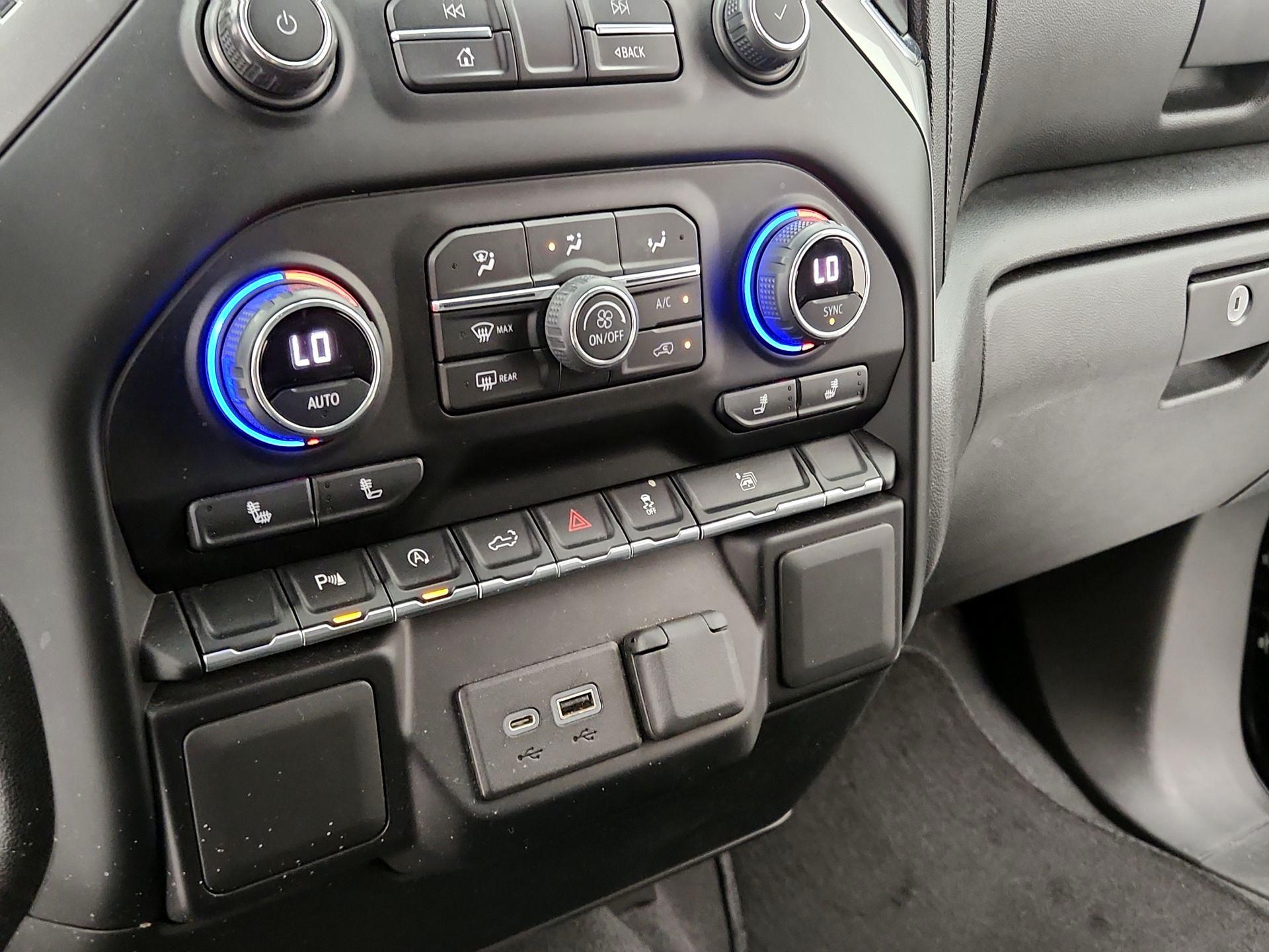 Thumbnail: 2022 Chevrolet Silverado 1500 - 16