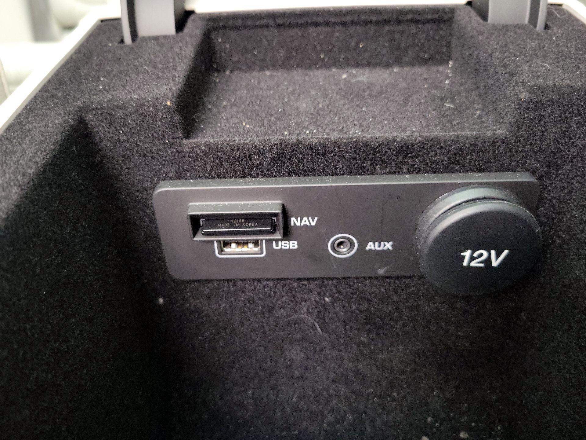 Thumbnail: 2017 Jaguar XF - 19