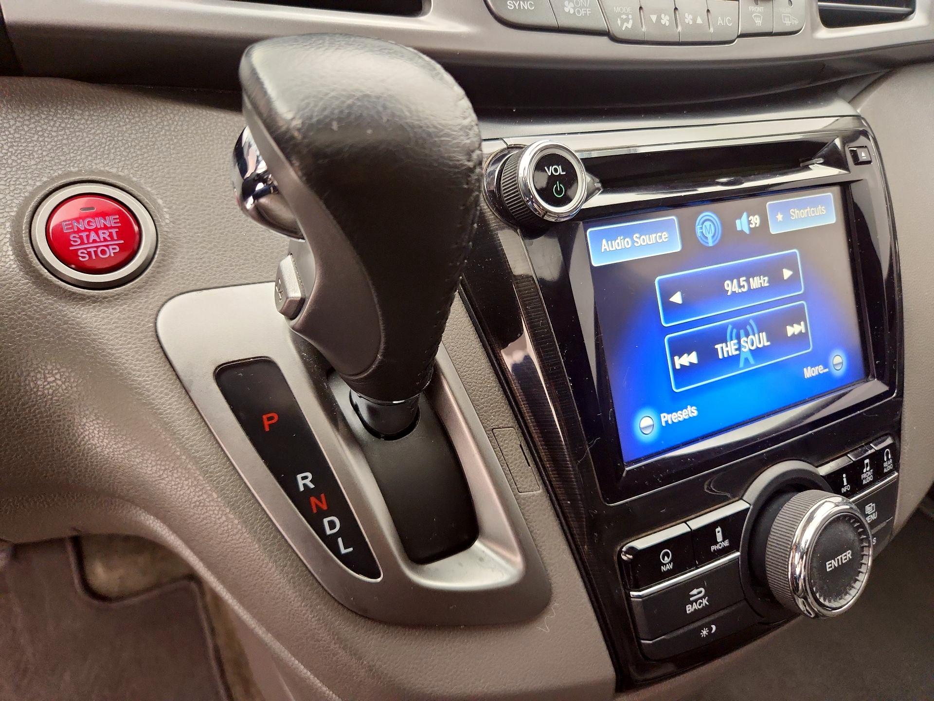 Thumbnail: 2015 Honda Odyssey - 18