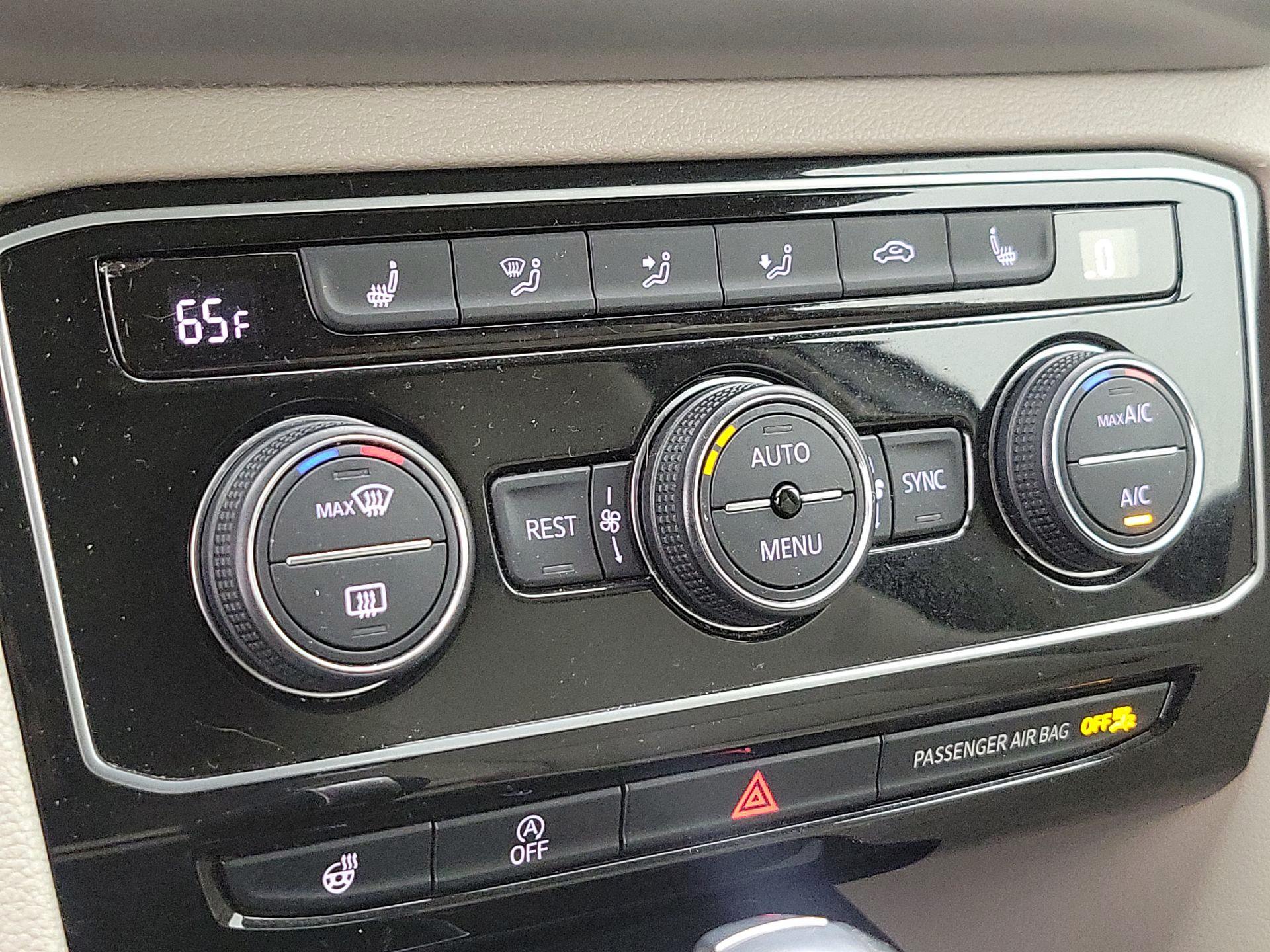 Thumbnail: 2019 Volkswagen Atlas - 16