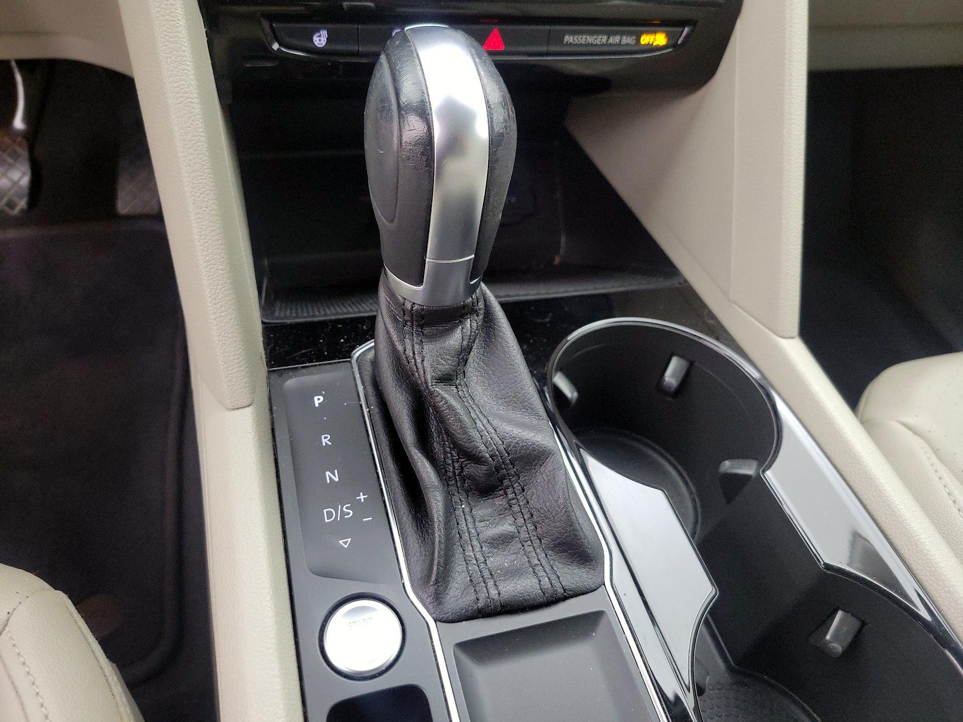 Thumbnail: 2019 Volkswagen Atlas - 17